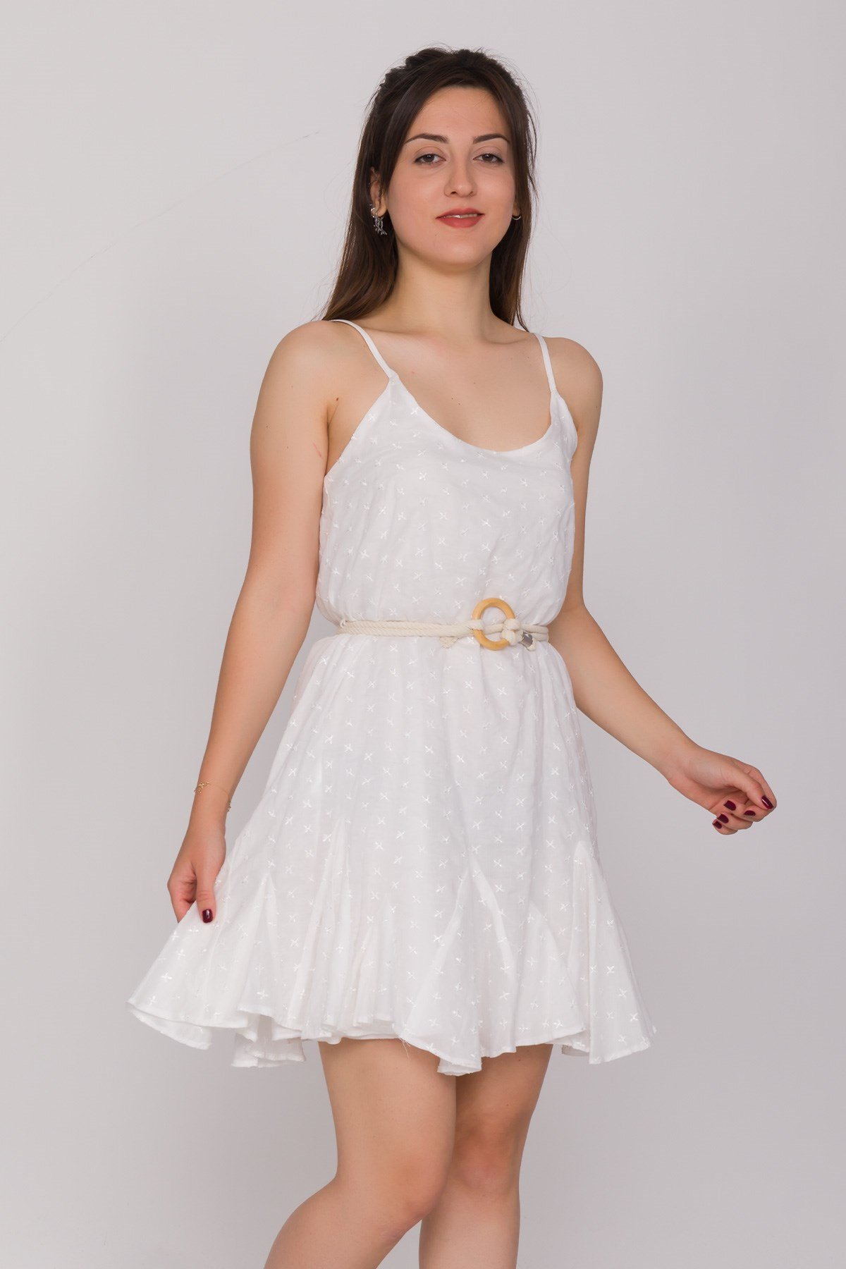 1351 KB İp Askılı Brode Nakışlı Astarlı Kısa Kemerli Elbise