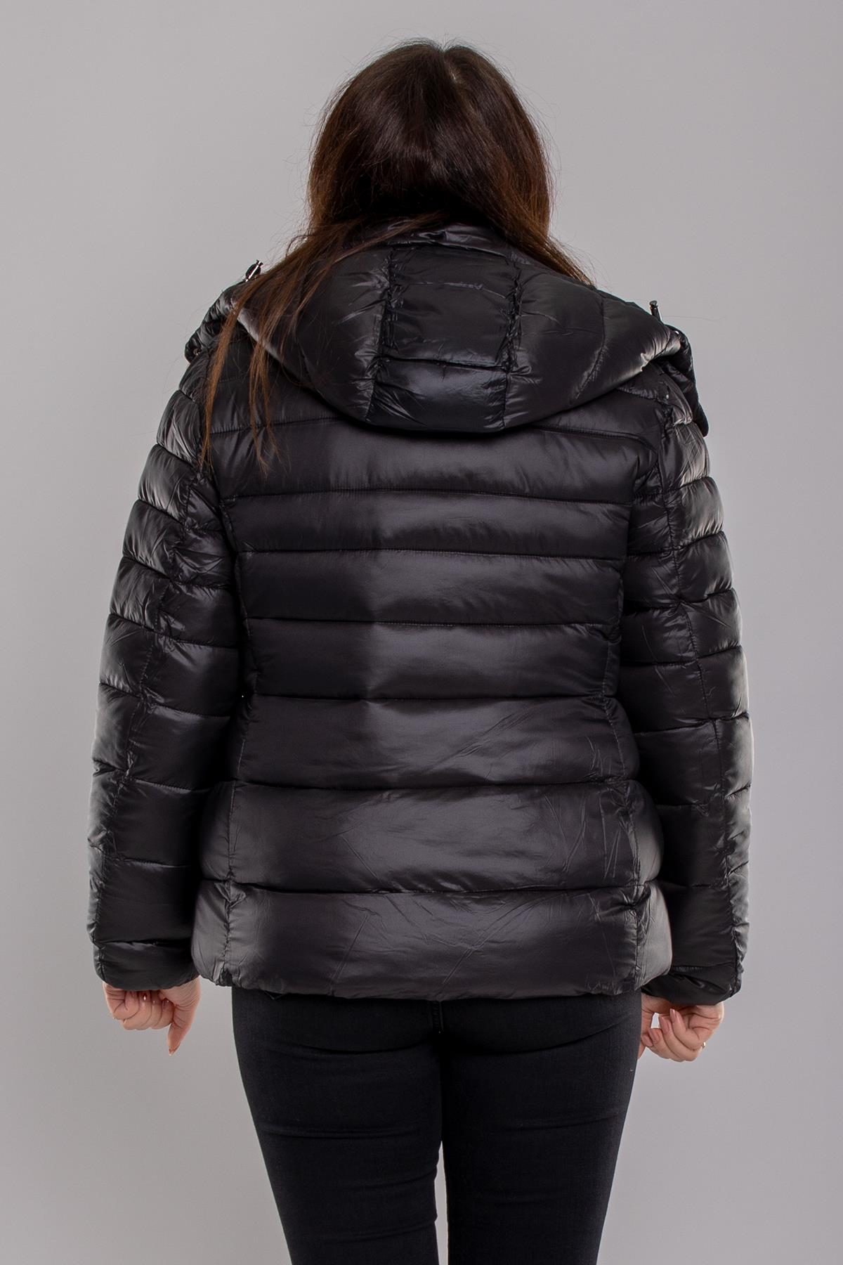 1377 Düz Desen Parlak Kapüşonlu Astarlı Kısa Mont