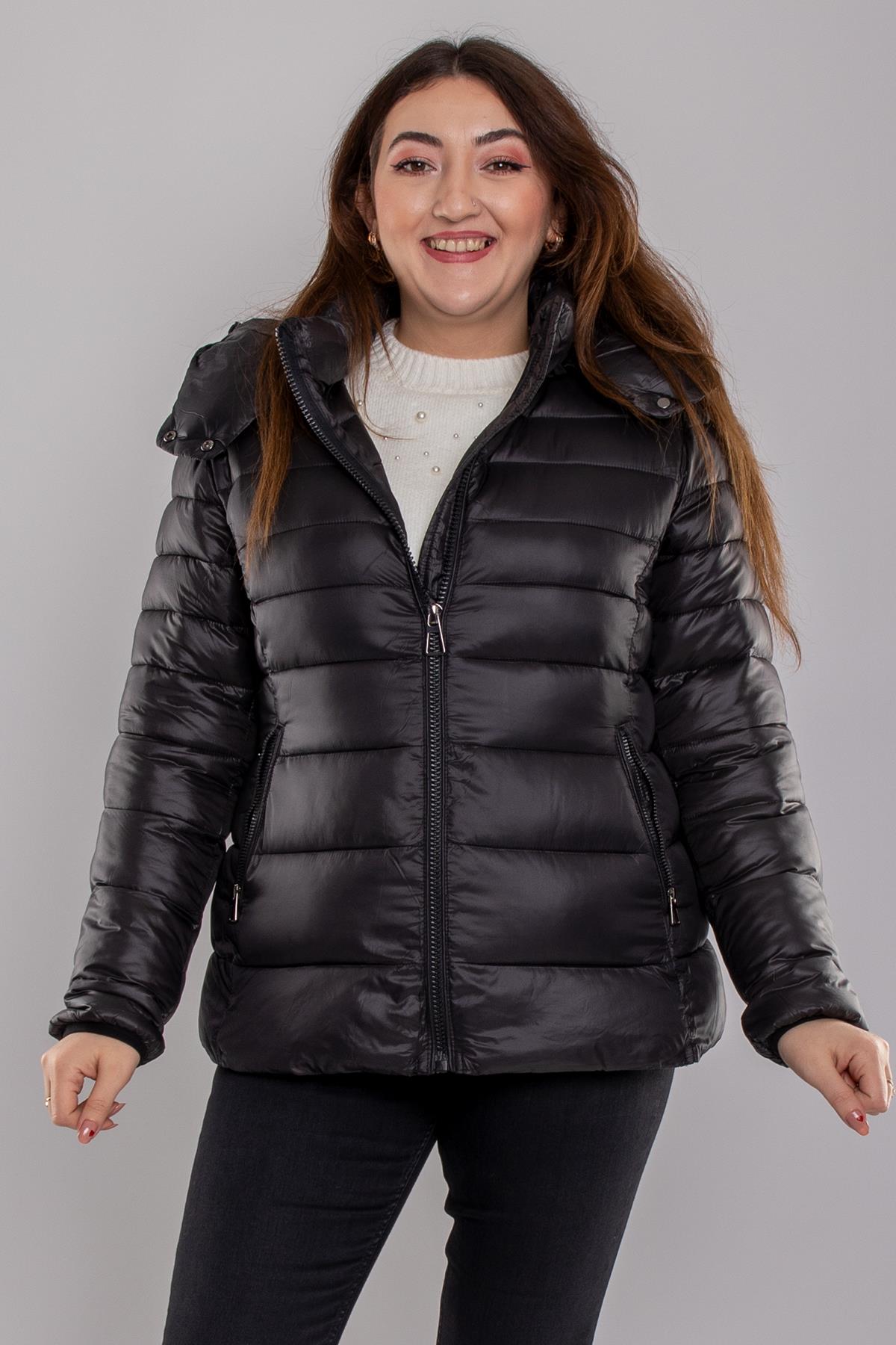 1377 Düz Desen Parlak Kapüşonlu Astarlı Kısa Mont