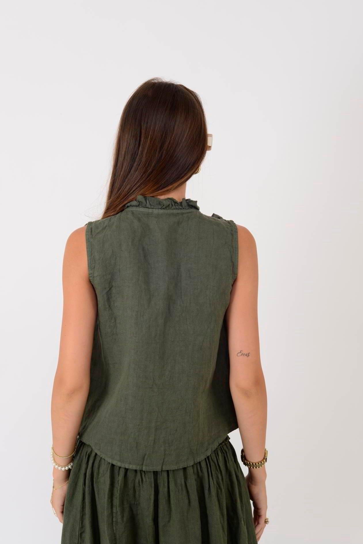 14092 Düz Desen Fırfırlı Düğmeli Kolsuz Keten Bluz