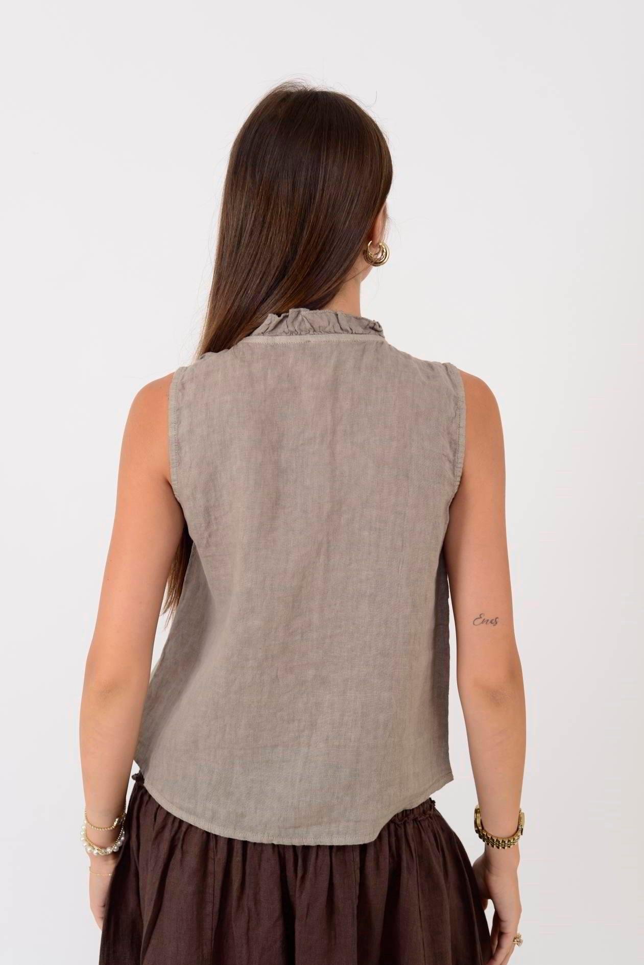 14092 Düz Desen Fırfırlı Düğmeli Kolsuz Keten Bluz