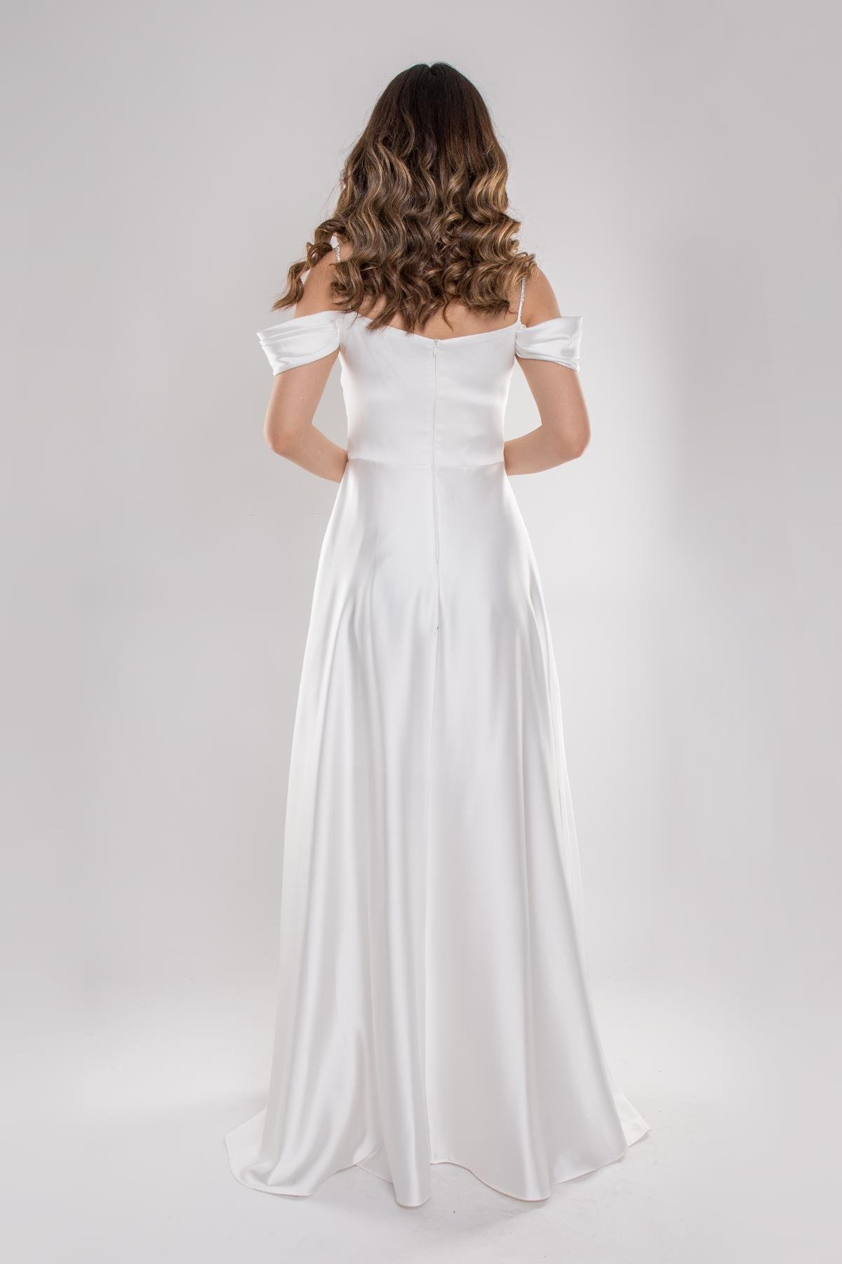 1440 Şalyaka Beli Drape İpAskı Uzun Saten Elbise