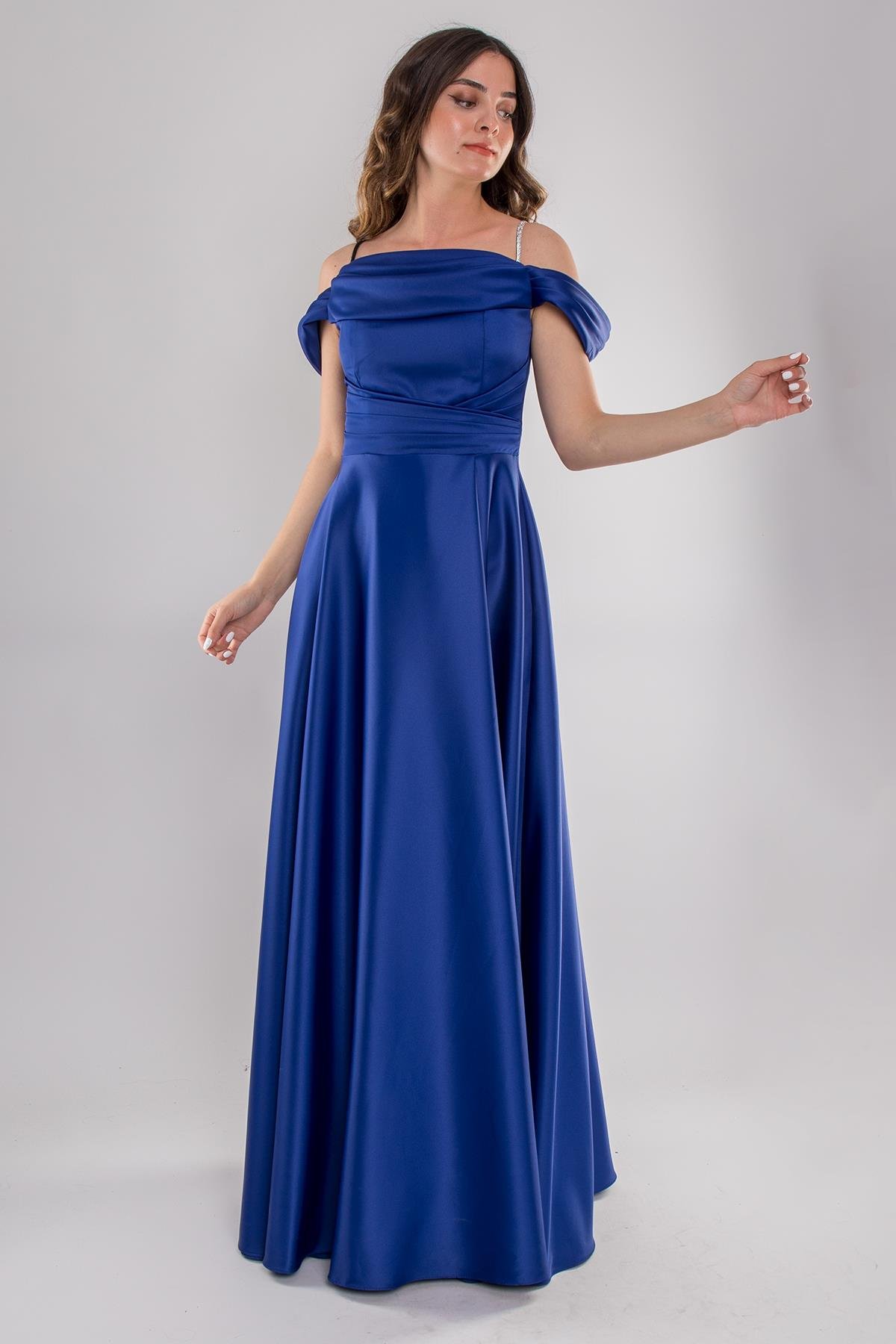 1440 Şalyaka Beli Drape İpAskı Uzun Saten Elbise