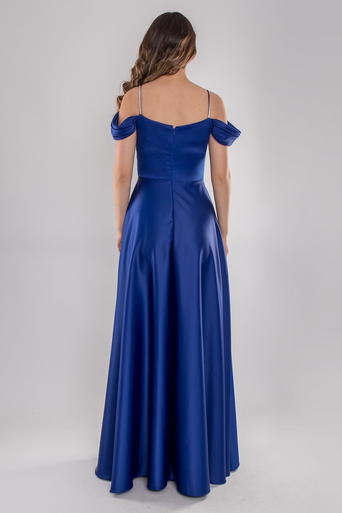 1440 Şalyaka Beli Drape İpAskı Uzun Saten Elbise