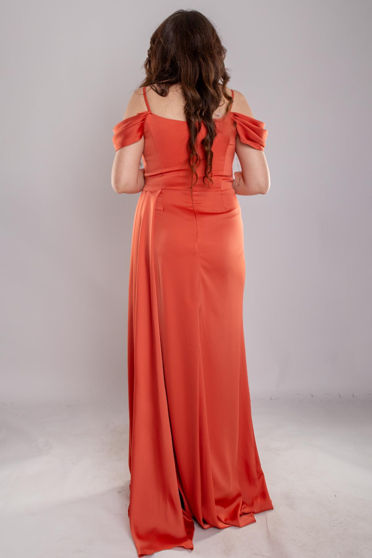 1449 Büyük Beden İp Askı Şal Yaka Kuyruklu Saten Uzun Elbise