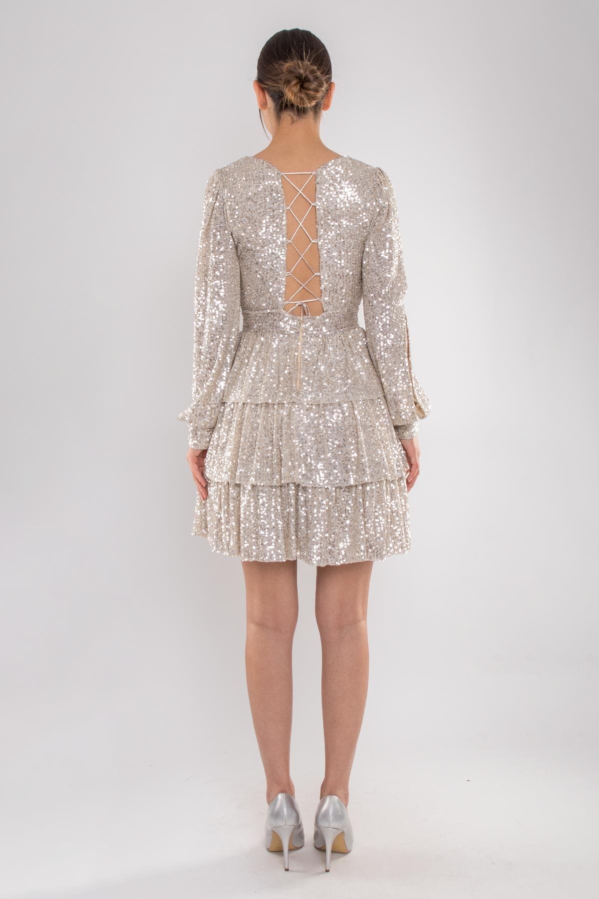 1478 Pulpayet Sırt İpli Eteği Kat Kat Uzun Kol Kısa Elbise