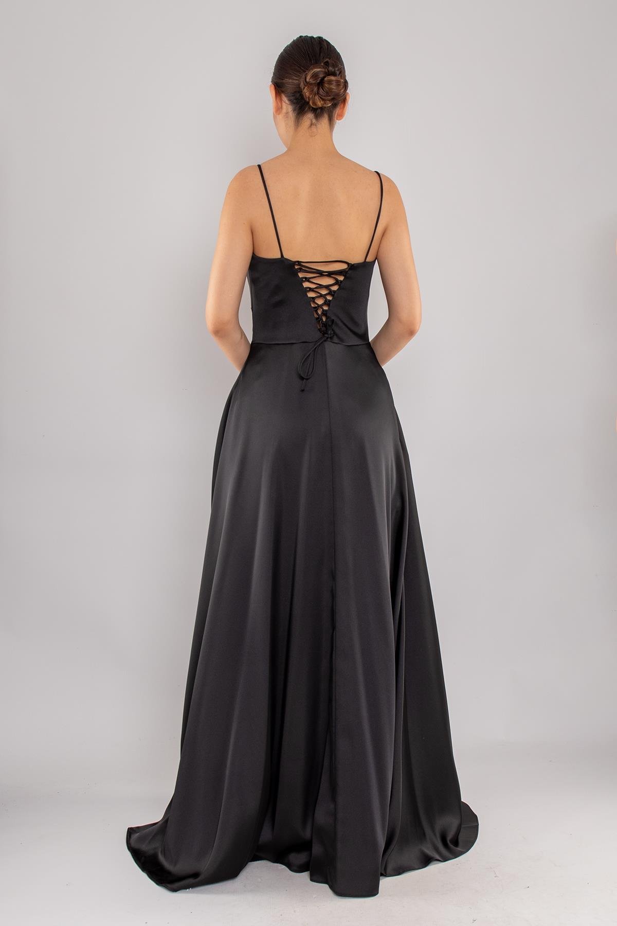 1495 Sırtı Bağlama İp Askı Saten Yırtmaçlı Önü Kapaklı Uzun Elbise