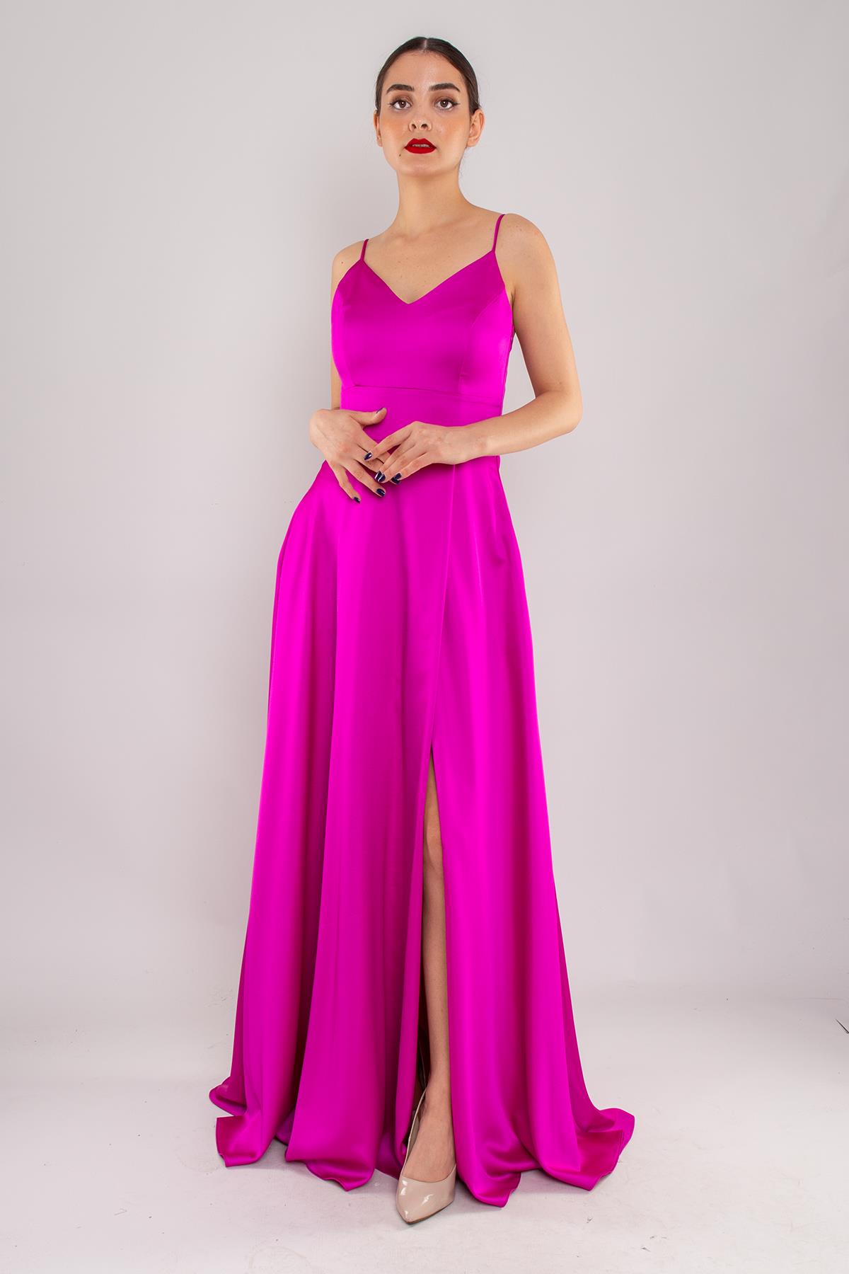 1495 Sırtı Bağlama İp Askı Saten Yırtmaçlı Önü Kapaklı Uzun Elbise