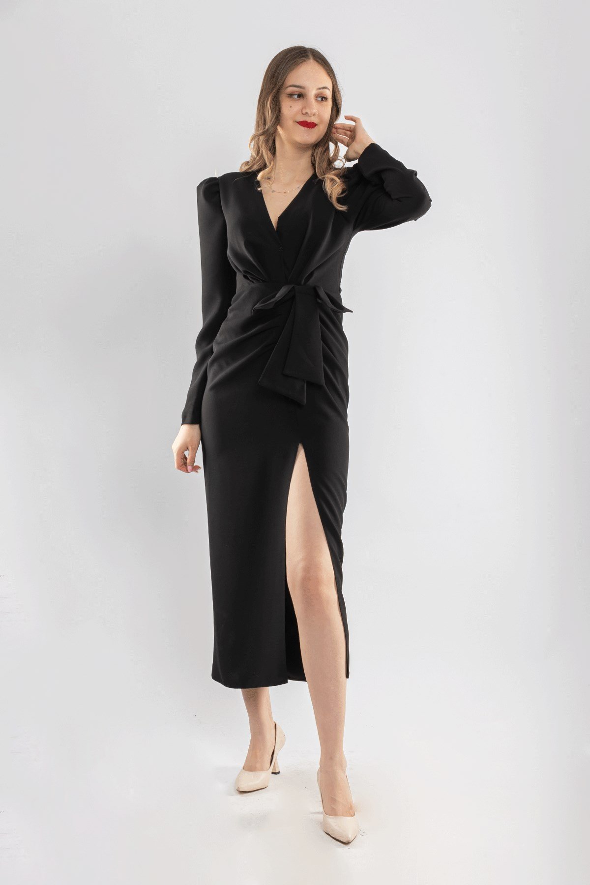 1540 Fiyonklu Kruvaze Yaka Krep Elbise