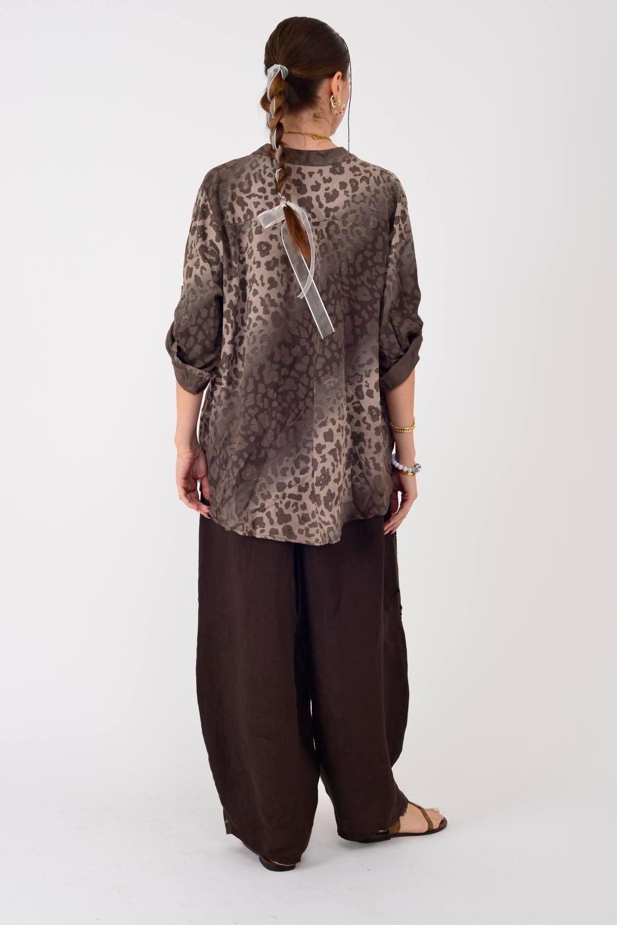 15451-16 Batik Desen Puldetaylı 3 Düğmeli Gömlek