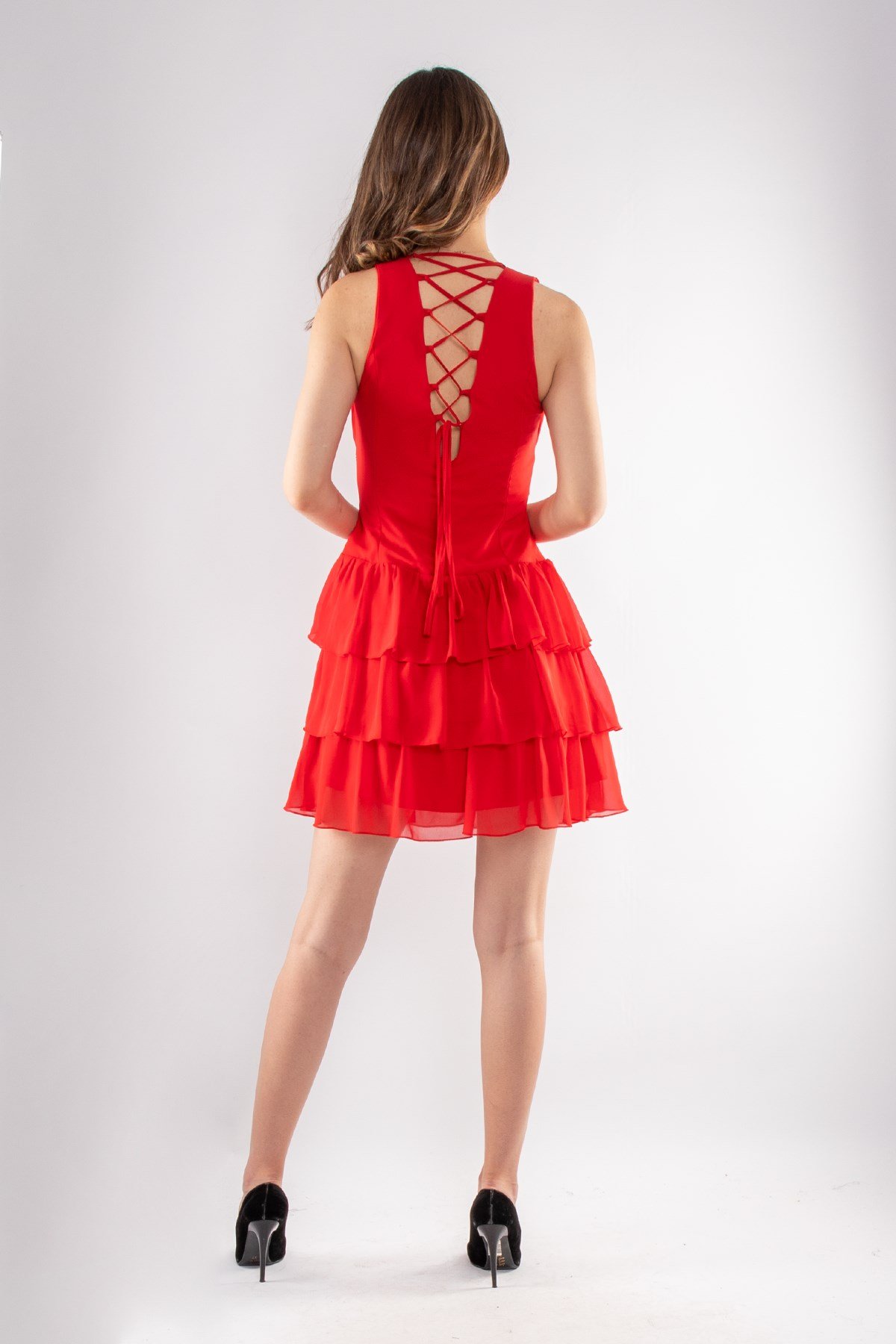 1548 Beli Çapraz Tokalı Kolsuz Kısa Şifon Elbise