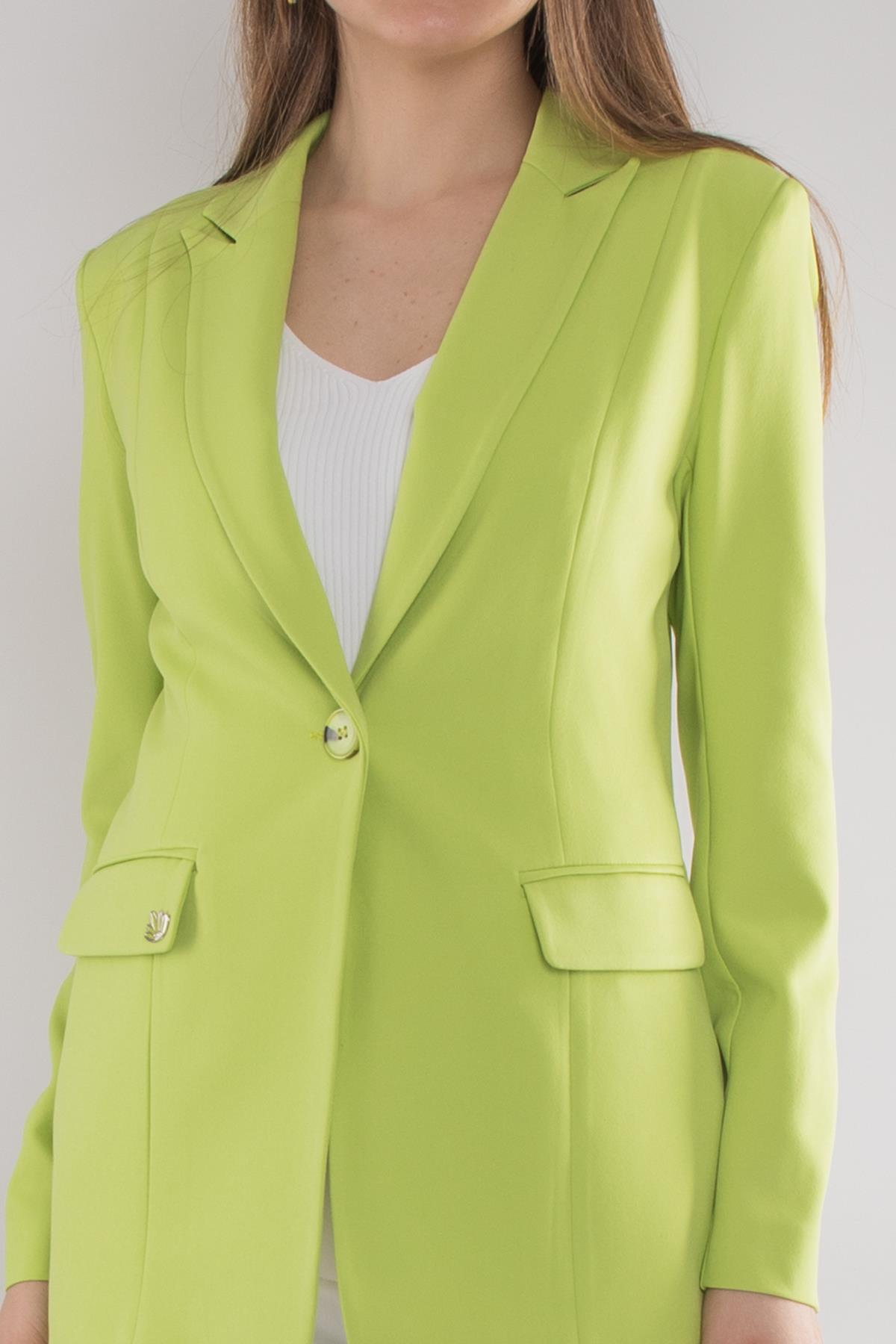 1942 Tek Düğme Cep Broşlu Kapaklı Kadın Ceket