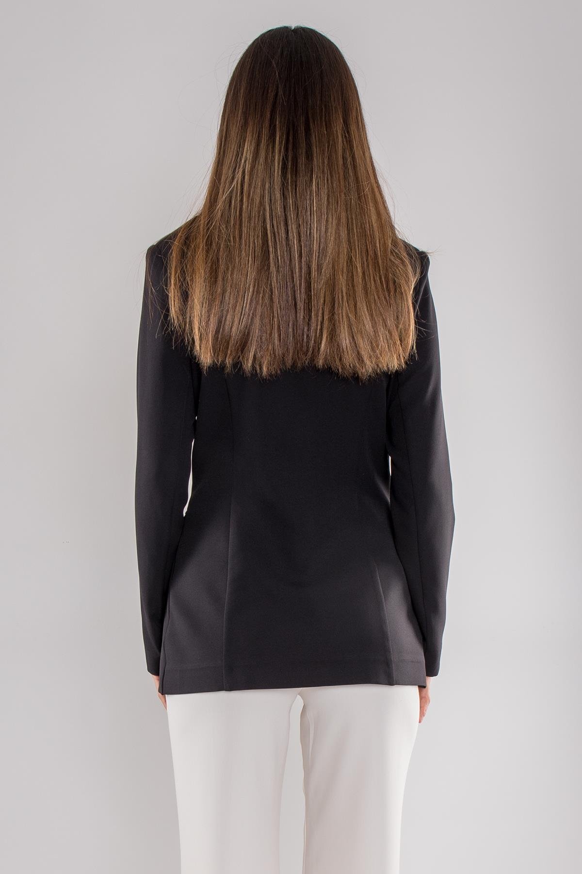 1942 Tek Düğme Cep Broşlu Kapaklı Kadın Ceket