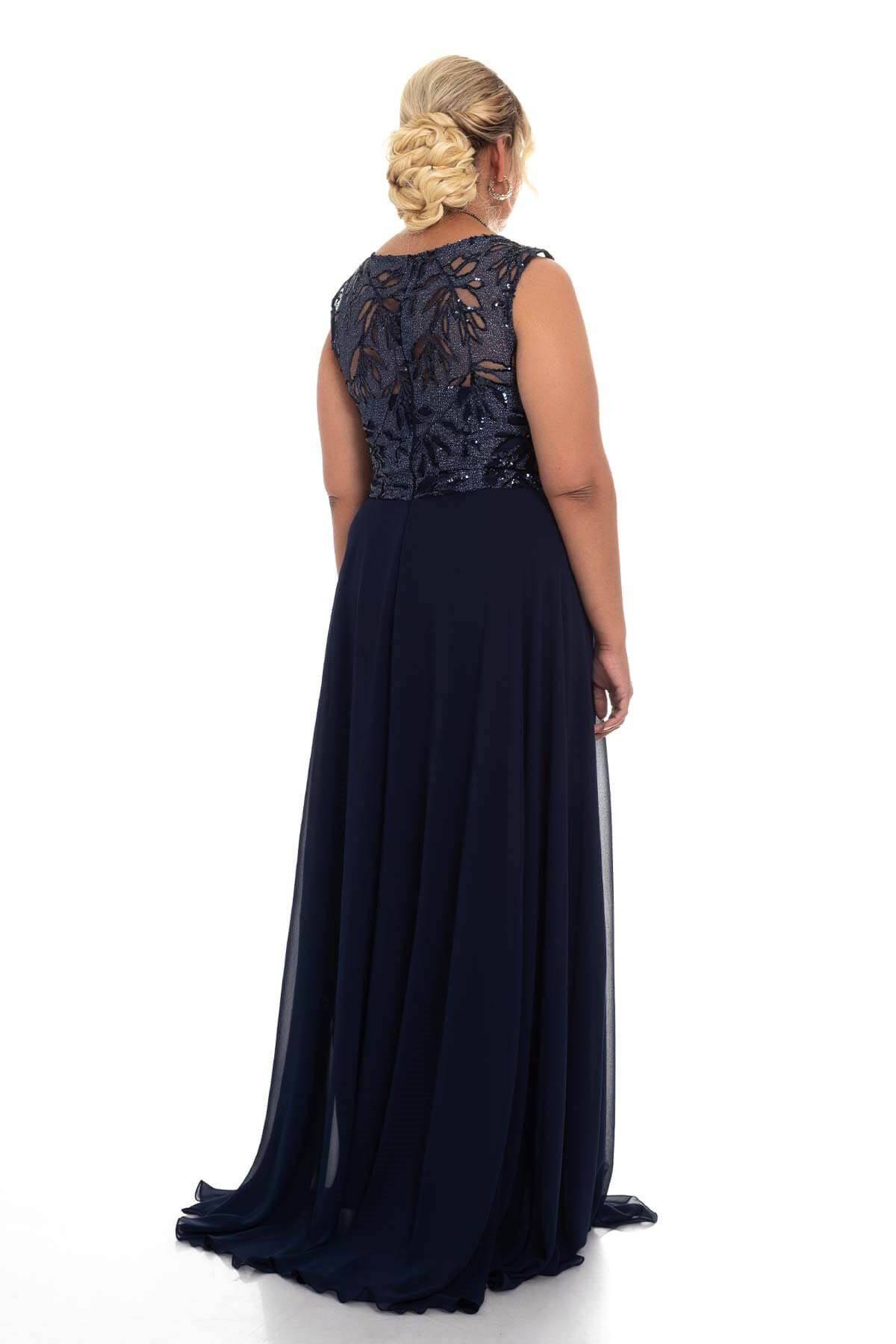 20213 BB Yaprak Desen Payetli Uzun Simli Abiye