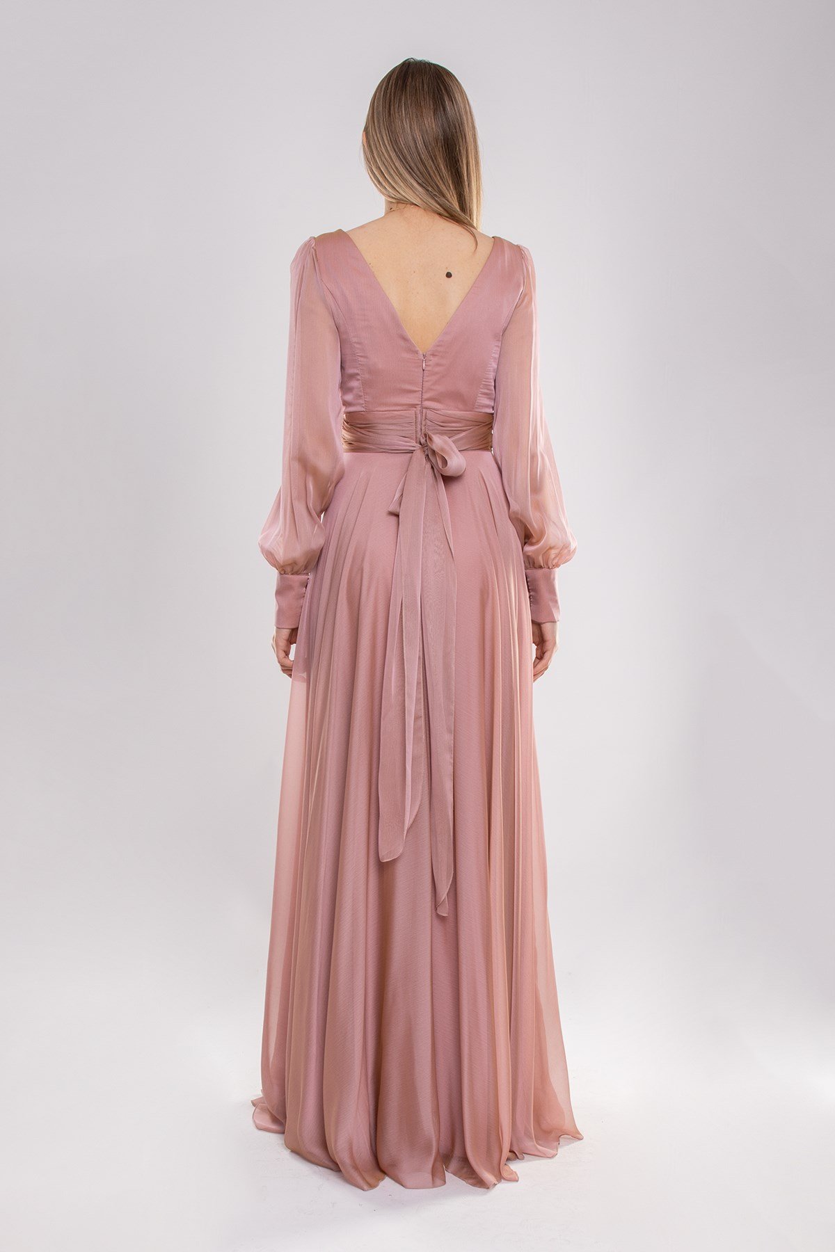 2082 Kristal Şifon Kruvaze Yaka Yırtmaçlı Kollu Uzun Abiye