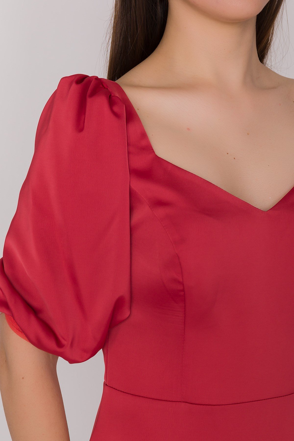 2087 KB Balon Kol Eteği Fırfırlı Saten Kısa Elbise