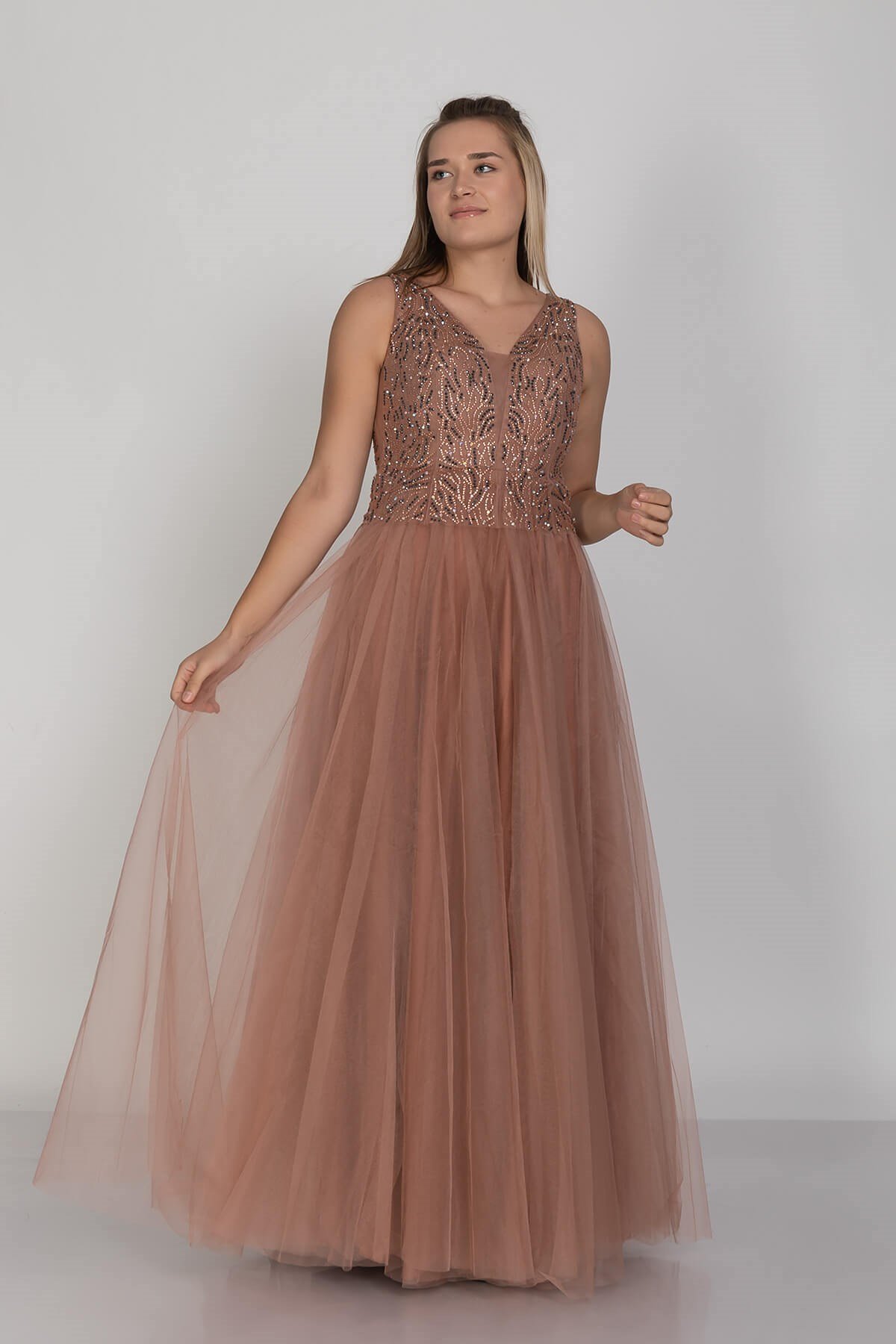 21224 KB Göğüs Suyolu Taş İşleme Vyaka Beli Transparan Tül Nişanlık Elbise