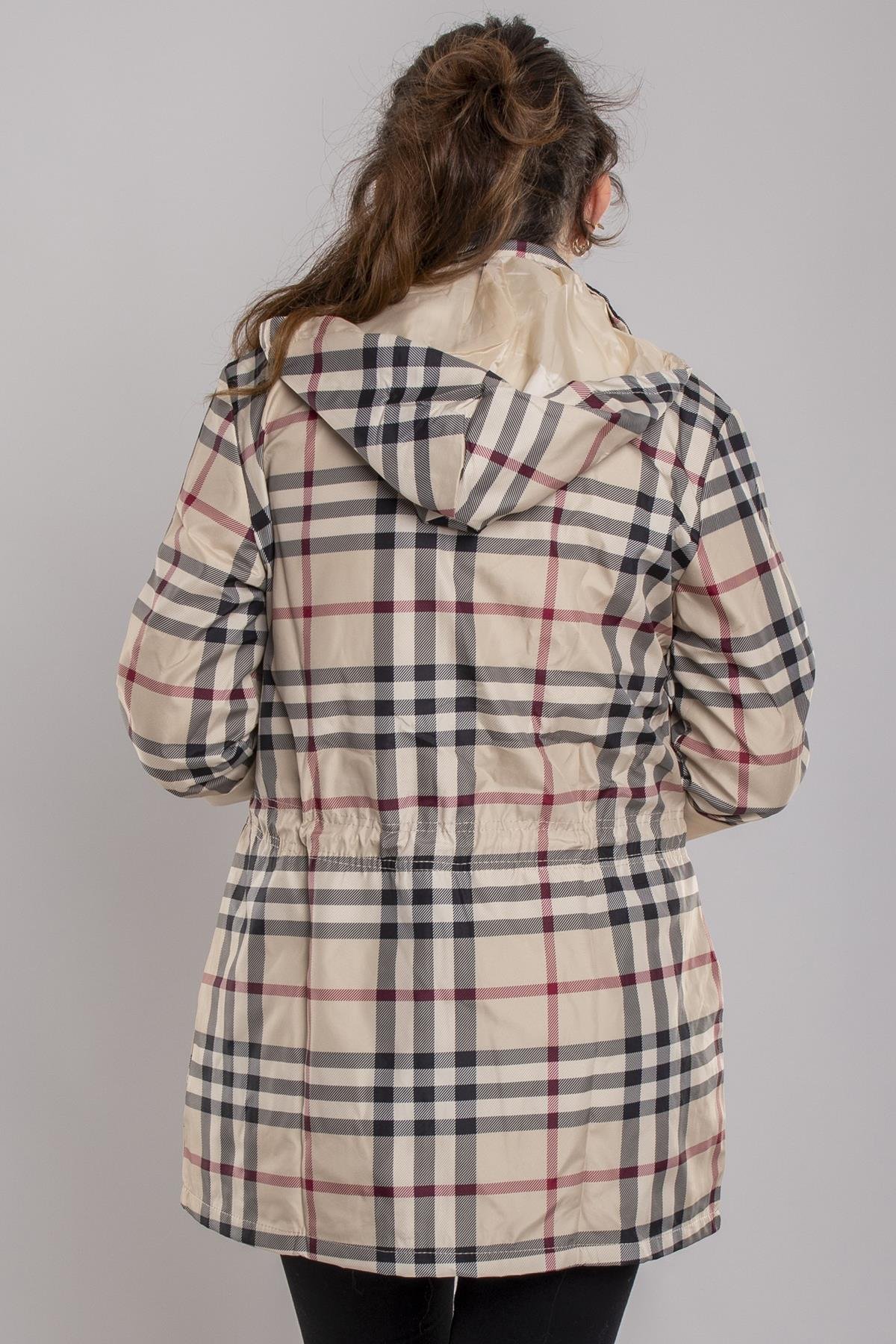 2125-1 Büyük Beden Beli Bağcıklı Karışık Desenli Kapüşonlu Astarlı Pamuklu Yağmurluk