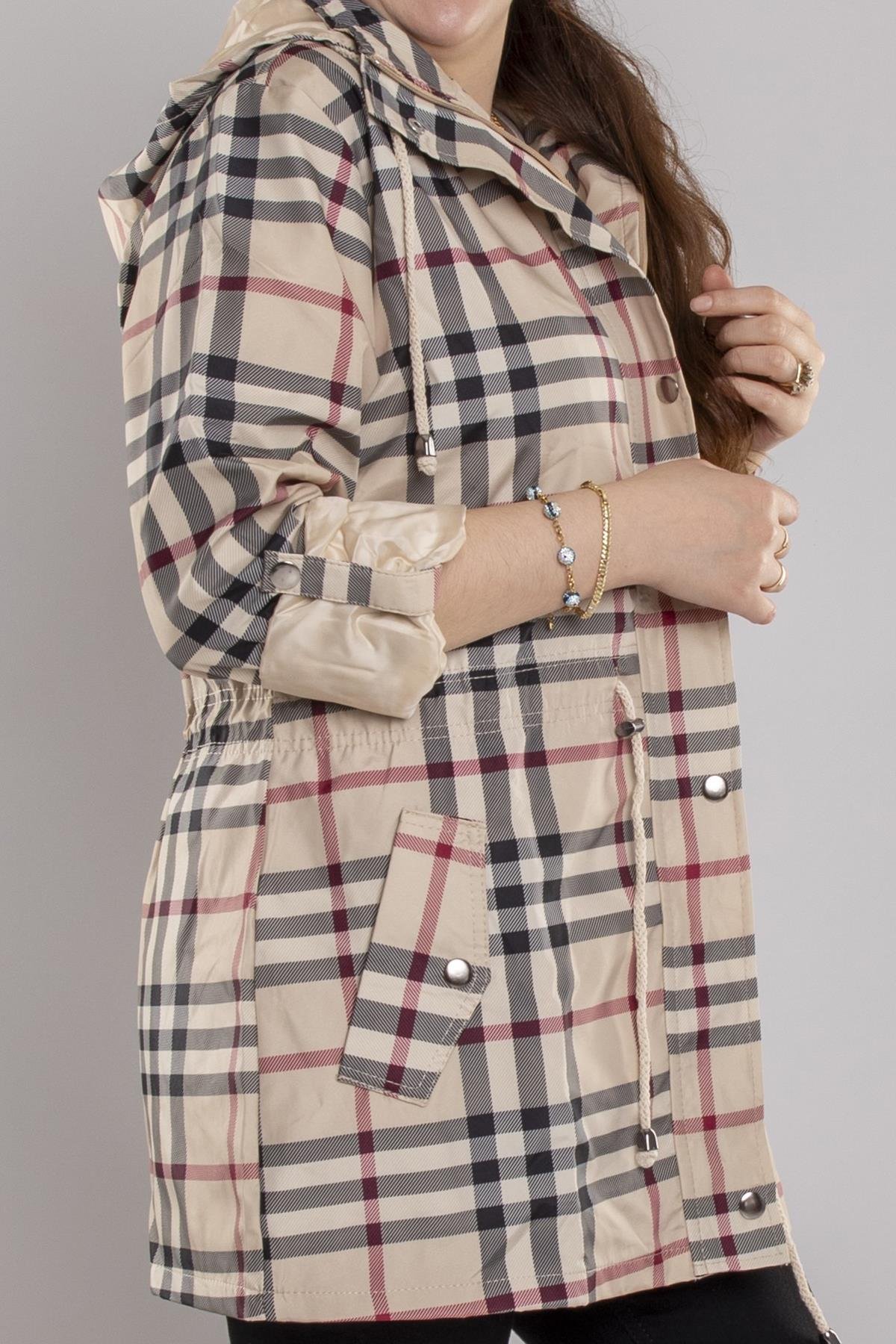 2125-1 Büyük Beden Beli Bağcıklı Karışık Desenli Kapüşonlu Astarlı Pamuklu Yağmurluk