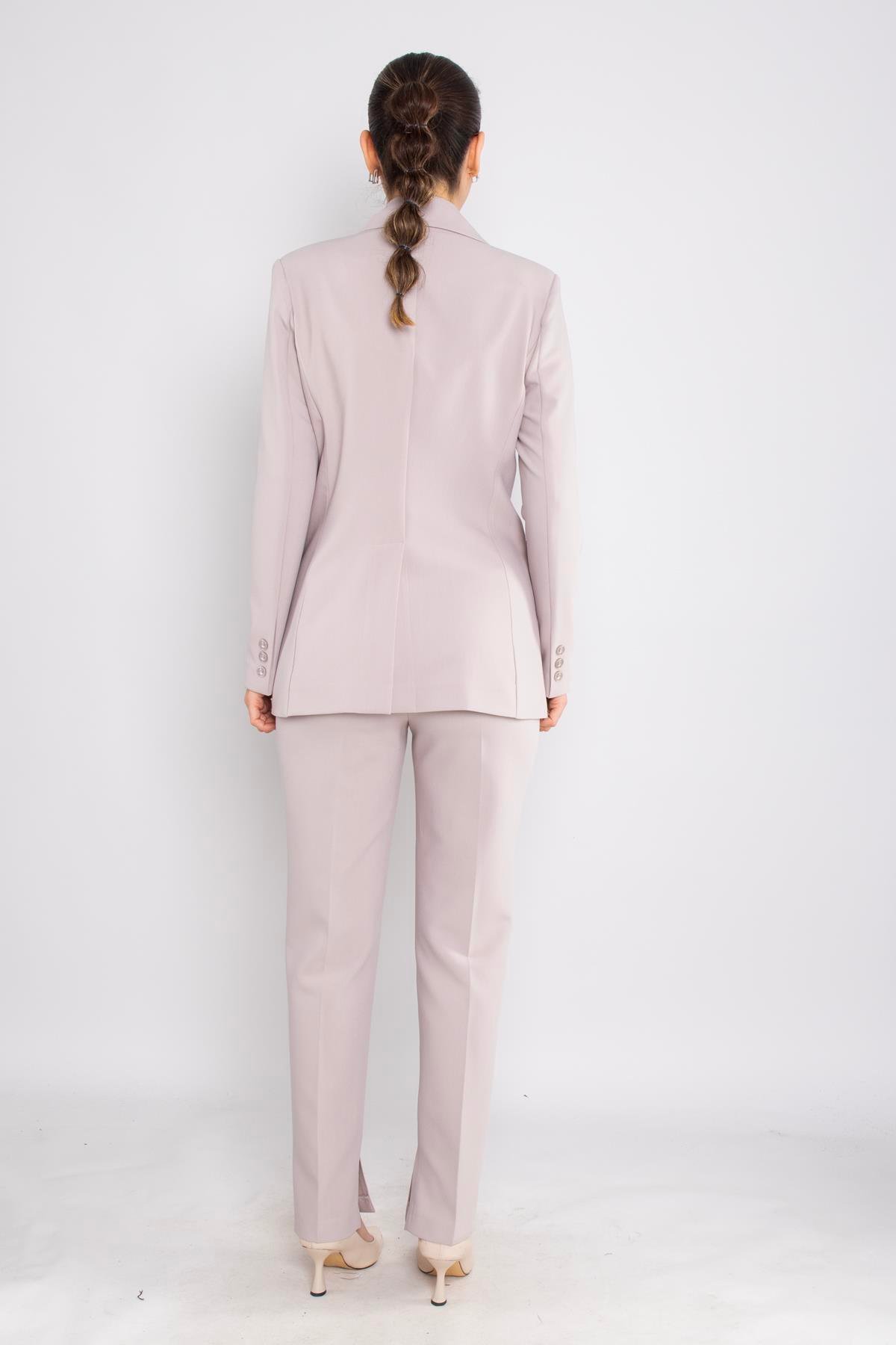 2236 Gül Broşlu Ceket Çimalı Yandan Yırtmaçlı Pantolon Takım