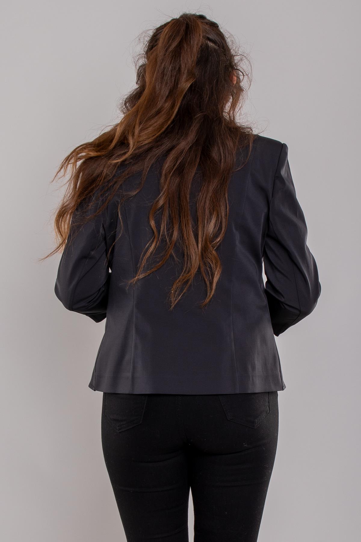 224 Büyük Beden Truvakar Kol Yırtmaçlı Tek Düğme Keten Ceket