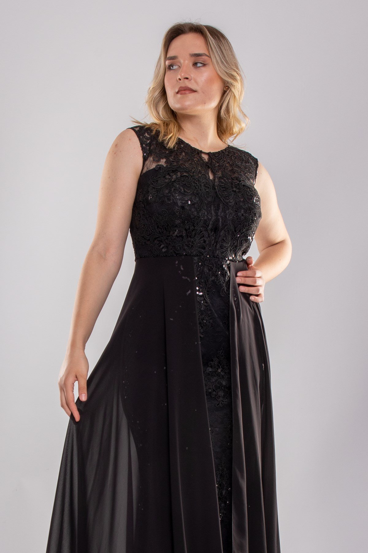 22417 Büyük Beden Nakışlı Tül Etek Detay Uzun Abiye