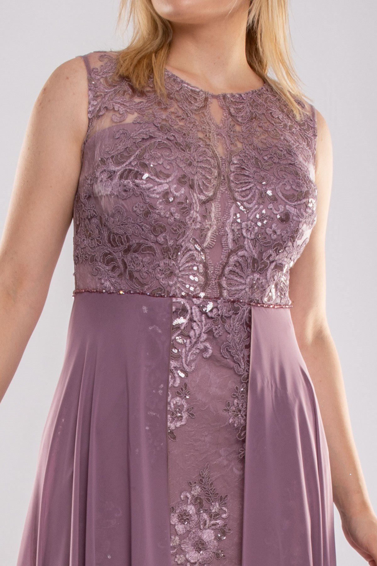 22417 Büyük Beden Nakışlı Tül Etek Detay Uzun Abiye