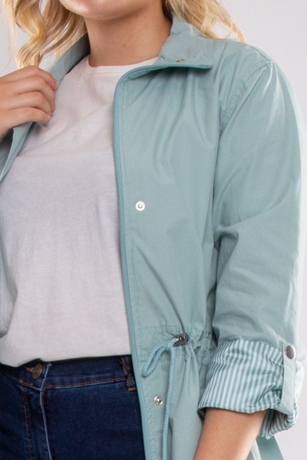 2381 Büyük Beden Beli Bağcıklı Kol Katlama Astarsız Pamuk Yağmurluk