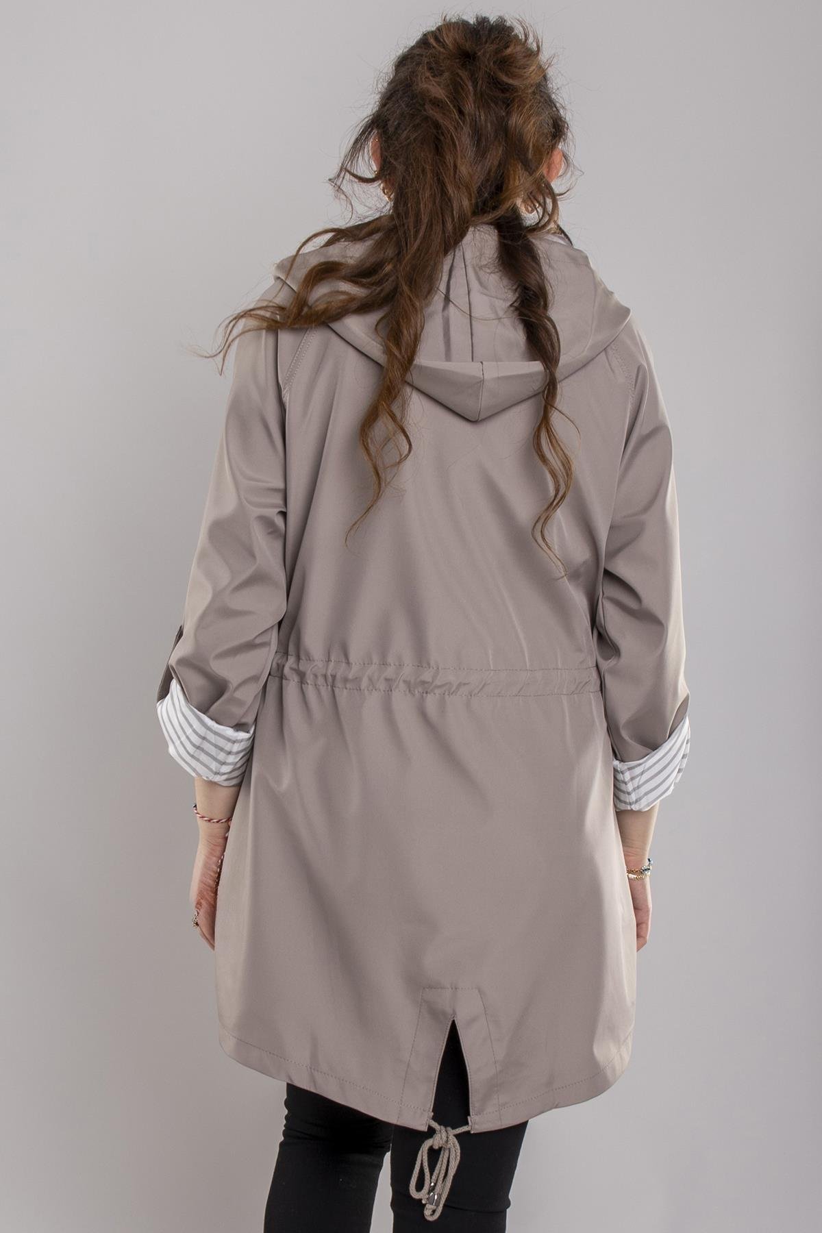 2430 Büyük Beden Astarı Çizgili Kapüşonlu Beli Bağcıklı Pamuklu Yağmurluk
