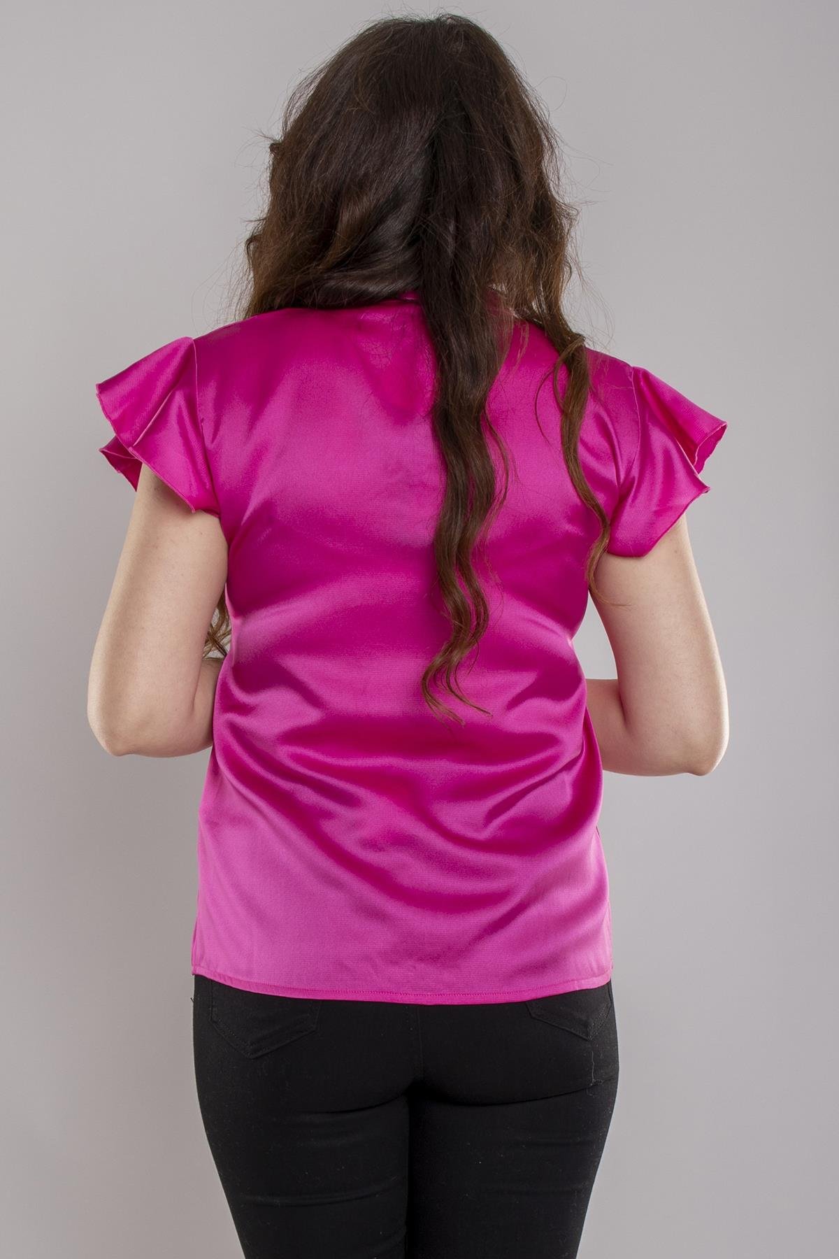 24E053 Yakasız Zincir Kolyeli Saten Fırfırlı Kısa Kol Bluz