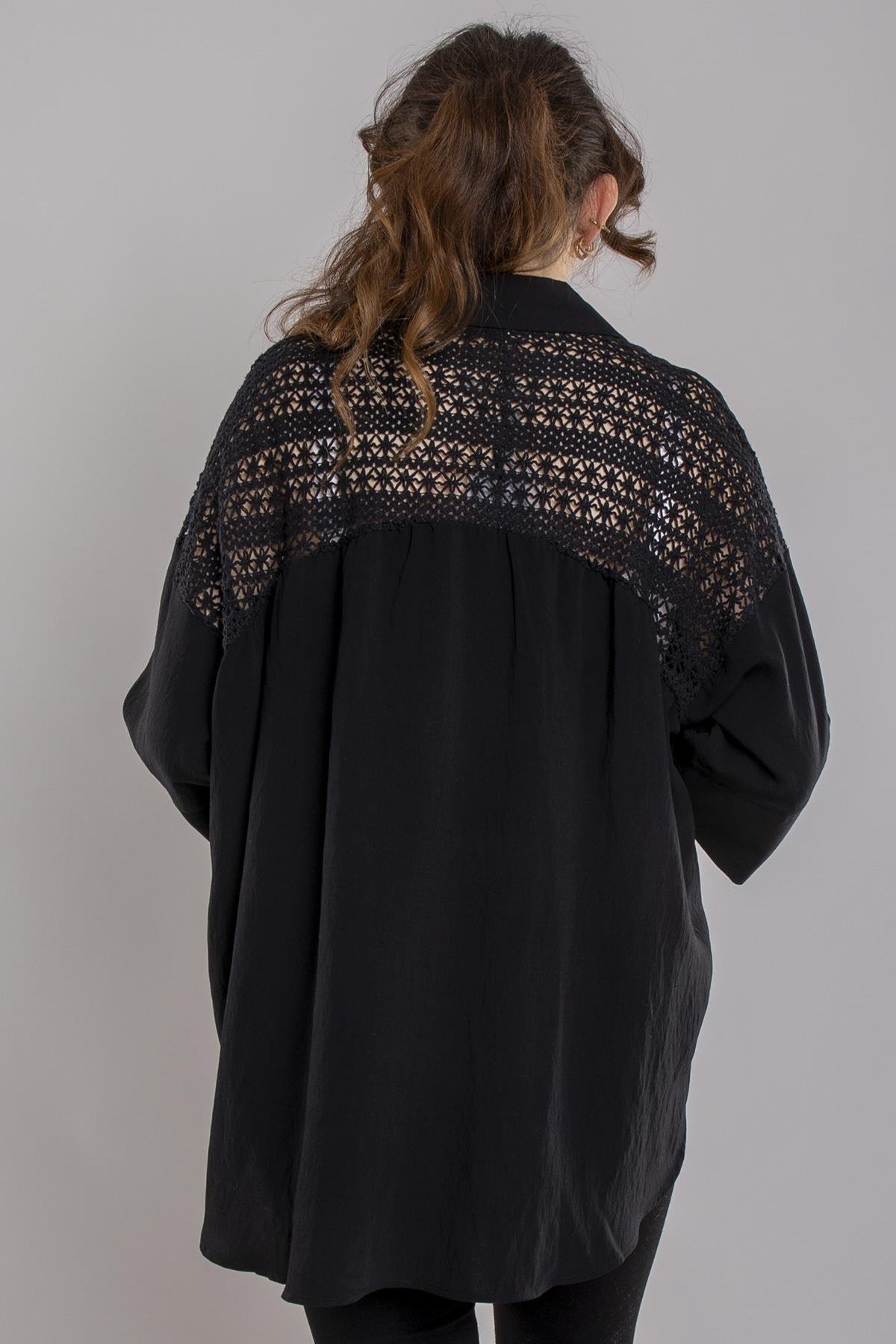 24E062 Sırtı Dantel Önü Kısa Düşük Kol Düğmeli Gömlek