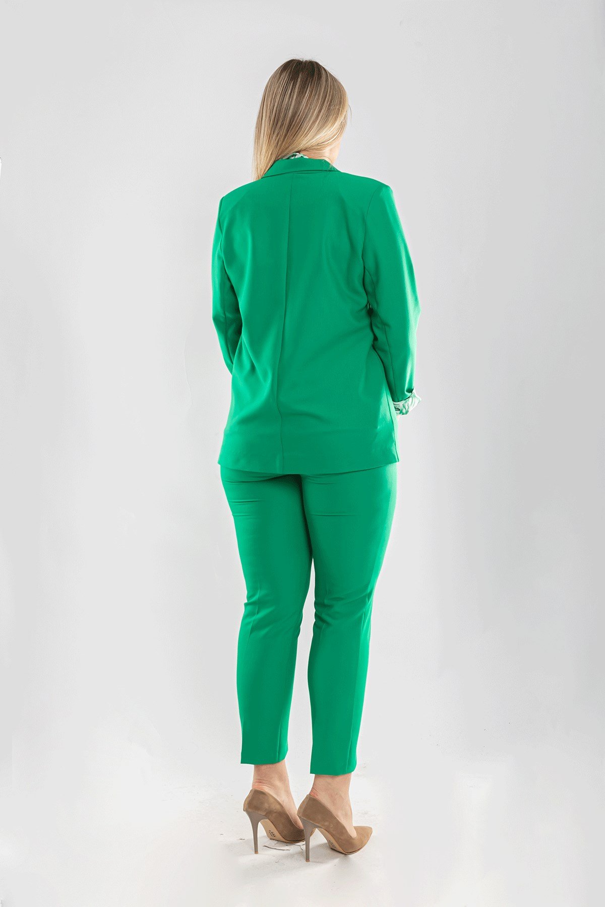 2822 Büyük Beden Fularlı Kadın Pantolon Ceket Takım