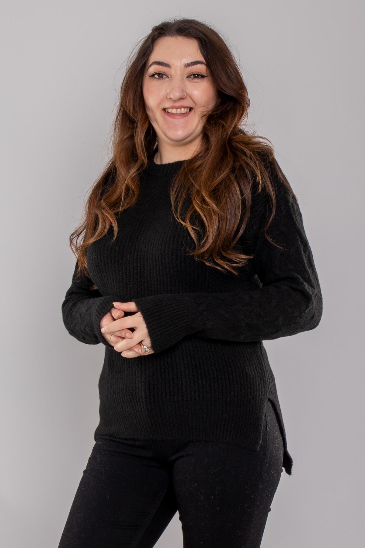 2IZ26 İzmir Bisikleet Yaka Kolları Saçlı Kazak