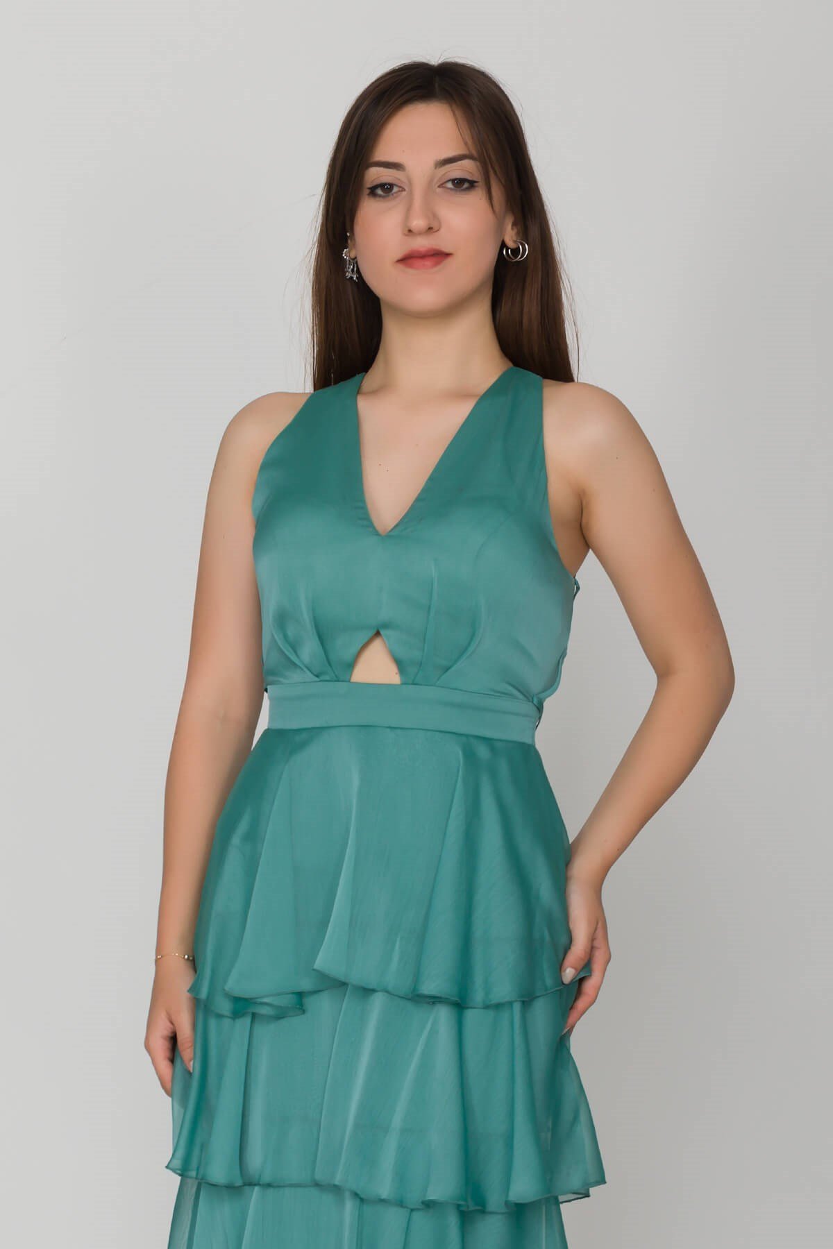 3039 KB Sırtı Çapraz İpli Eteği Katkat Kristal Şifon Uzun Elbise