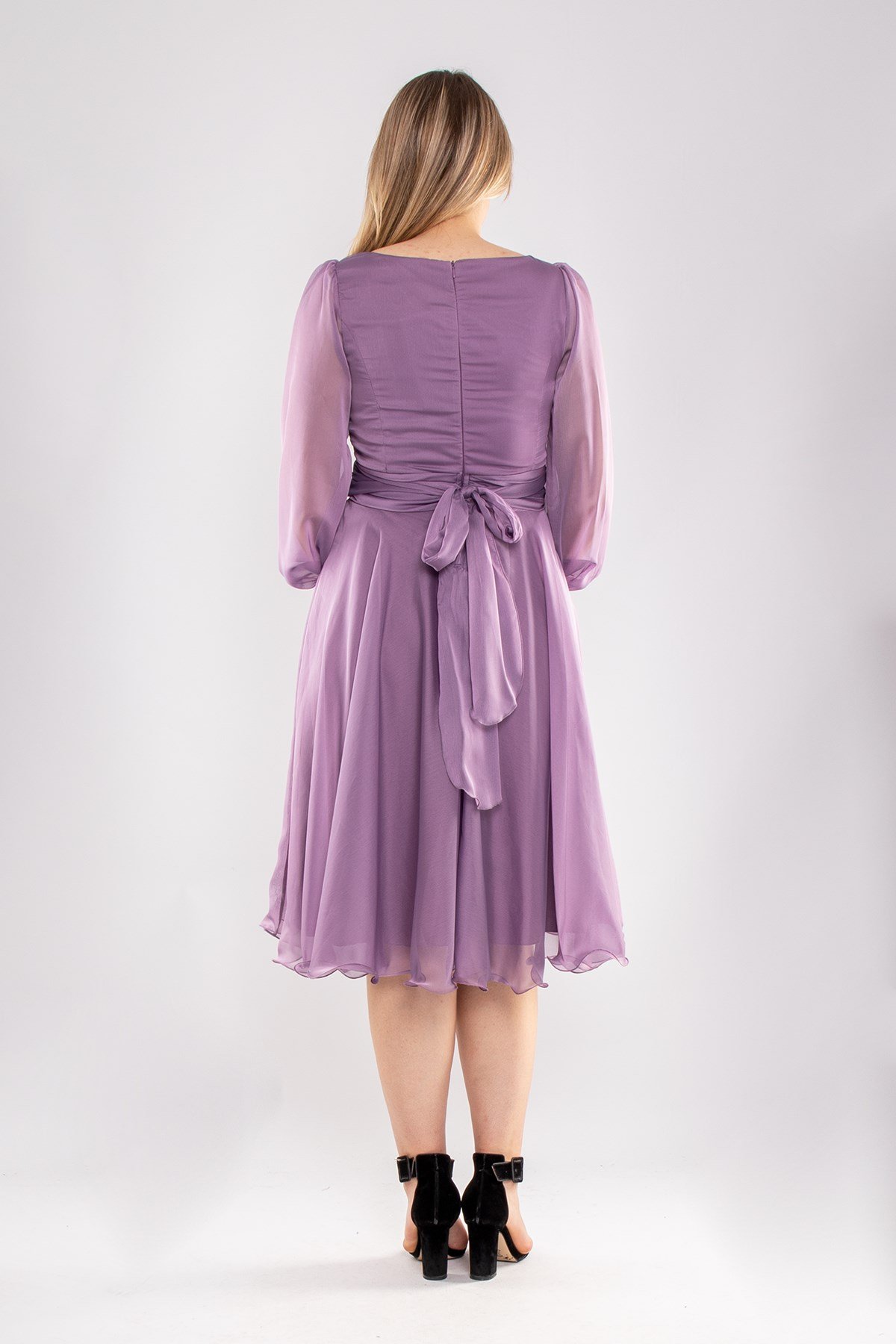 3050 Büyük Beden İpek Saten Kruvaze Yaka Uzun Tül Kol Kısa Kloş Elbise