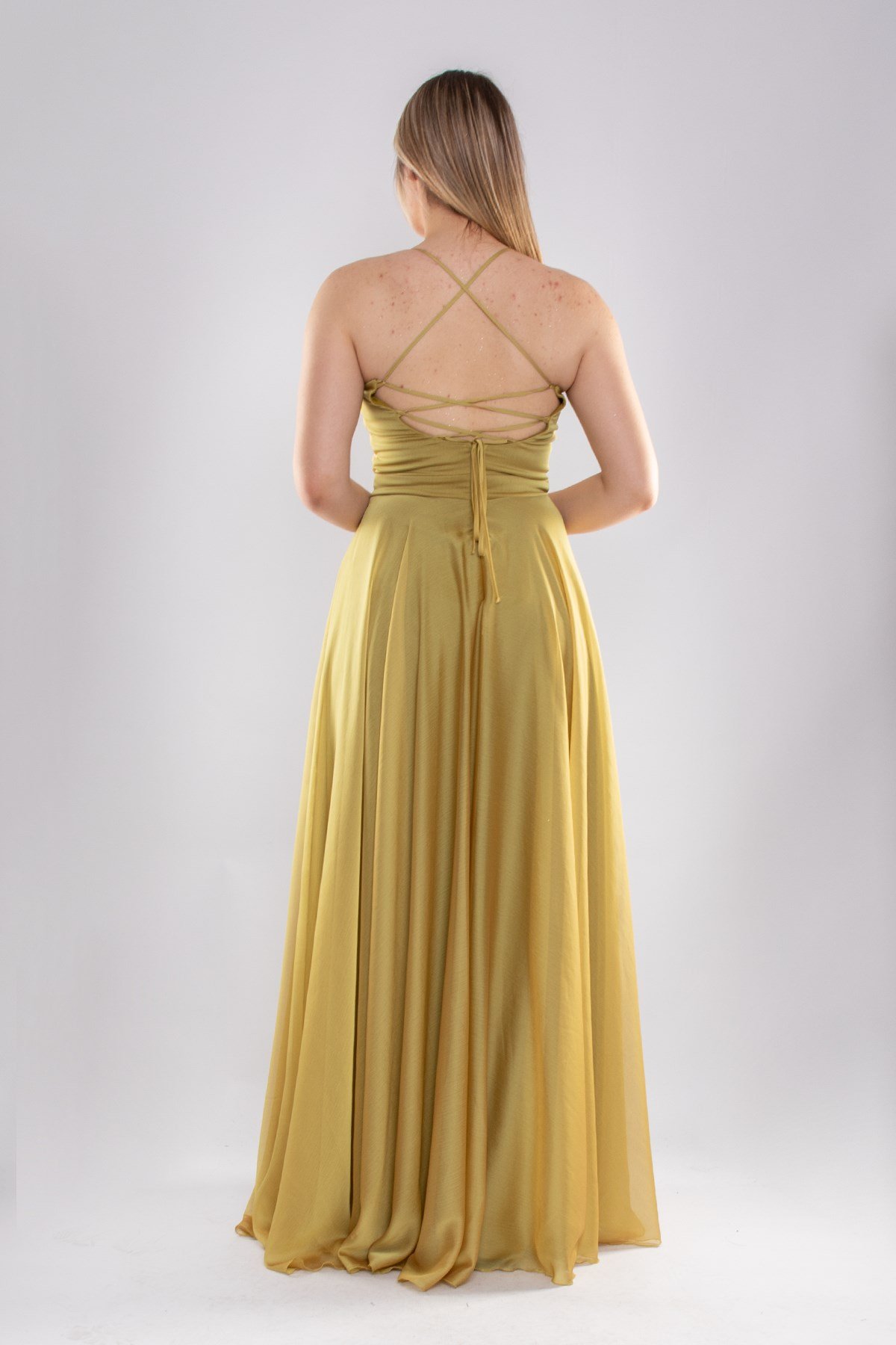 3086 Arkası İpli Yırtmaçlı Kristal Şfon Uzun Elbise