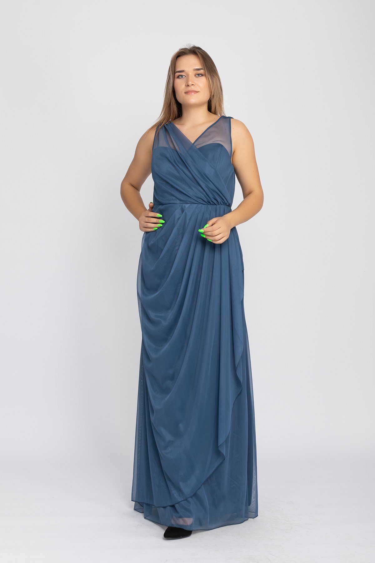 3094 Büyükbeden Eteği Drapeli Uzun Abiye Elbise