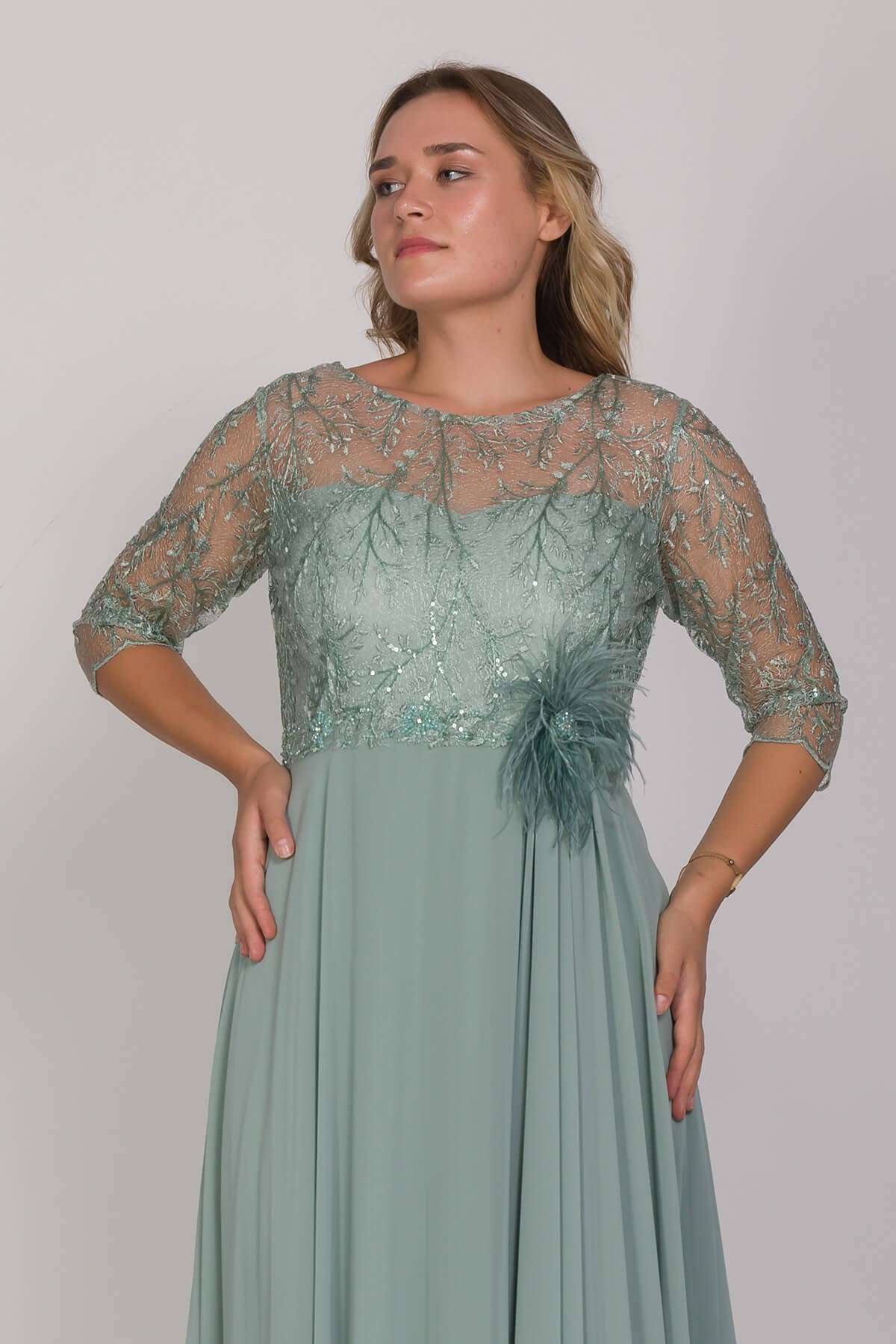 3175 Büyük Beden Truvakar Kol Yaprak Payet Taş ve Nakışlı Şifon Uzun Elbise