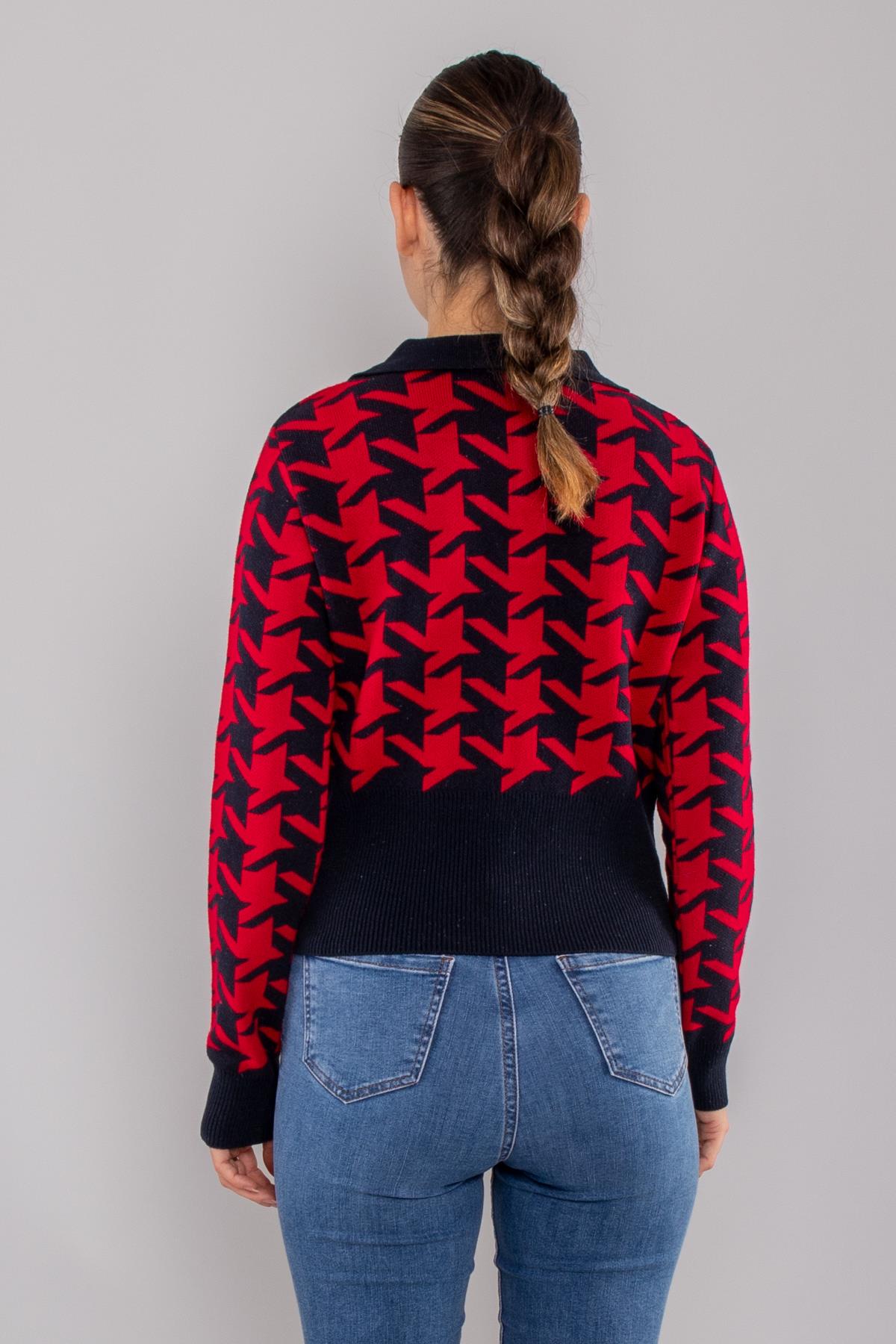 32408 Patlı Polo Yaka Kazayağı Desenli Triko Kazak