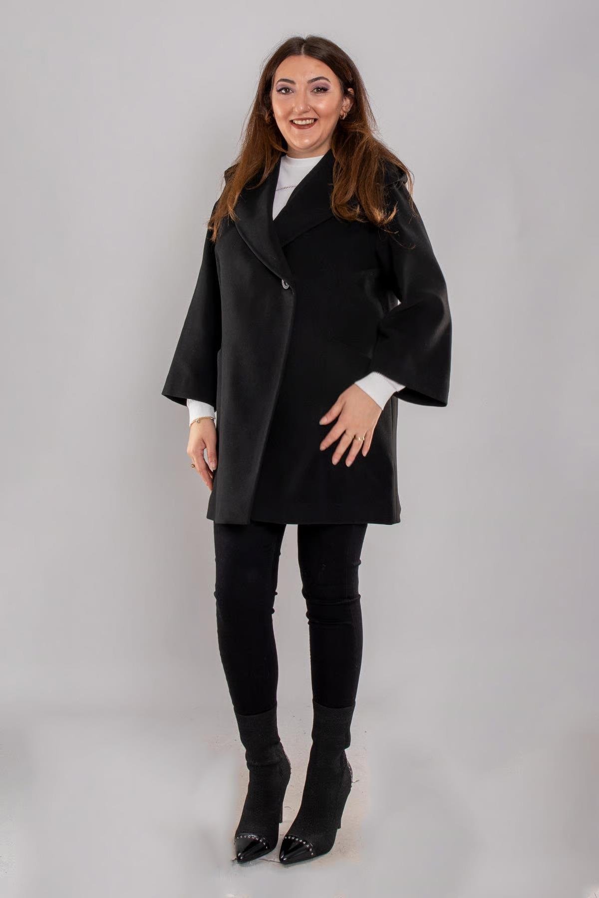 3359 Büyük Beden P.M. Kapüşonlu Üst Cep Tek Düğme Kısa Kaşe Kaban