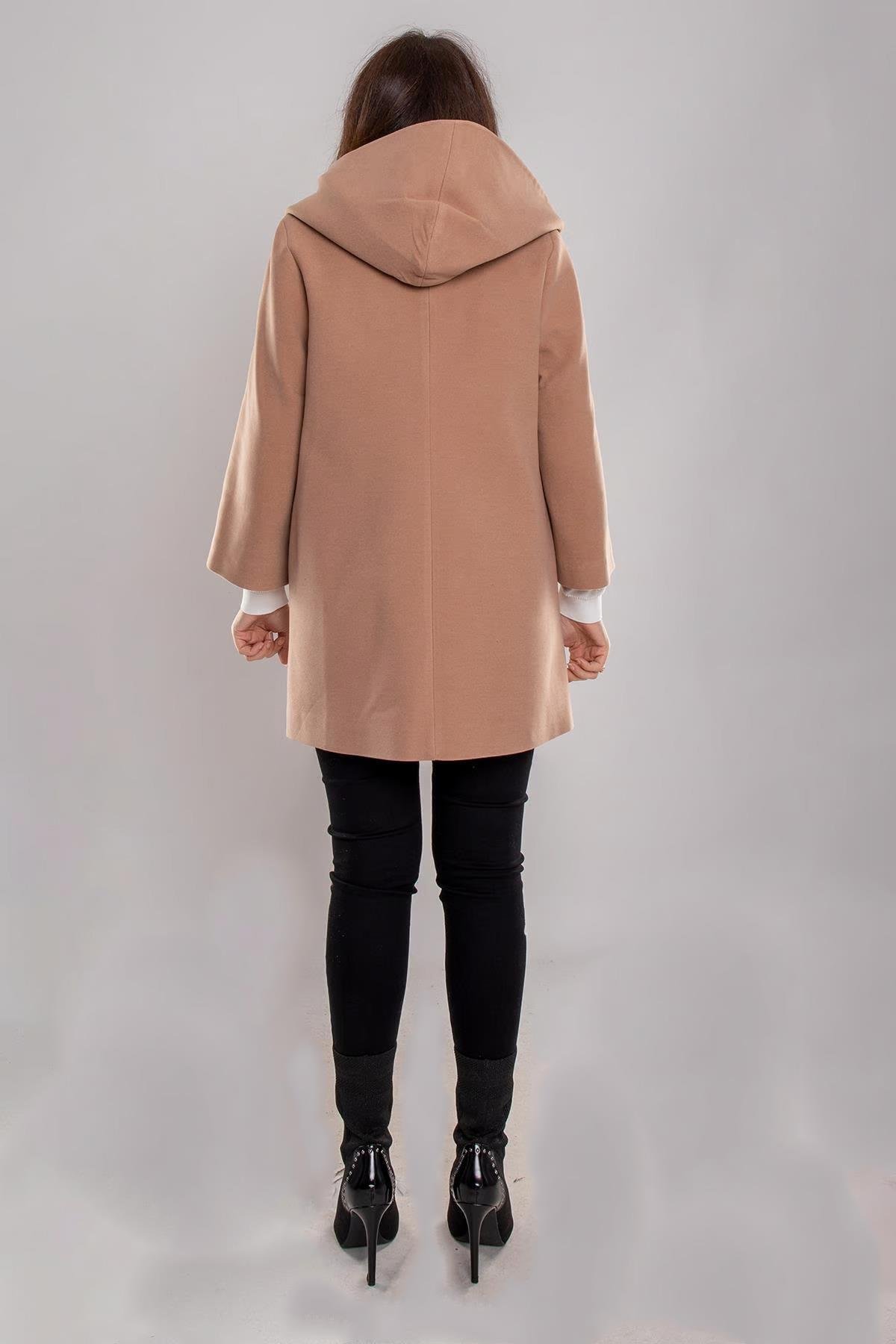 3359 Büyük Beden P.M. Kapüşonlu Üst Cep Tek Düğme Kısa Kaşe Kaban