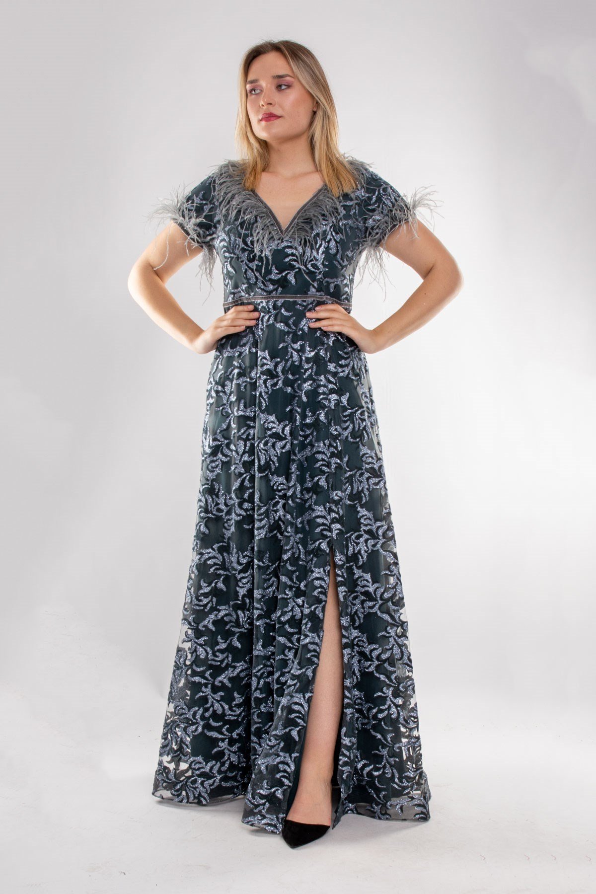 3438 Büyük Beden Ön Arka Vyaka Tüylü Flok Yaprak Baskılı Uzun Elbise