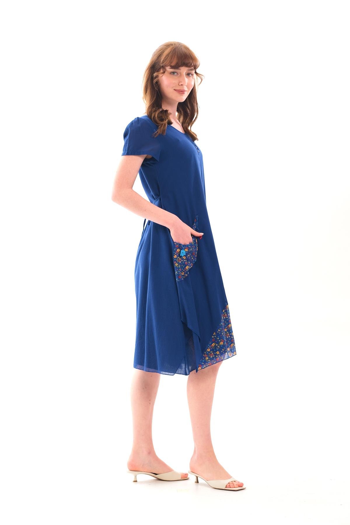 3705 Etek Ucu Asitmetrik Detay Kısa Kol Otantik Pamuk Elbise