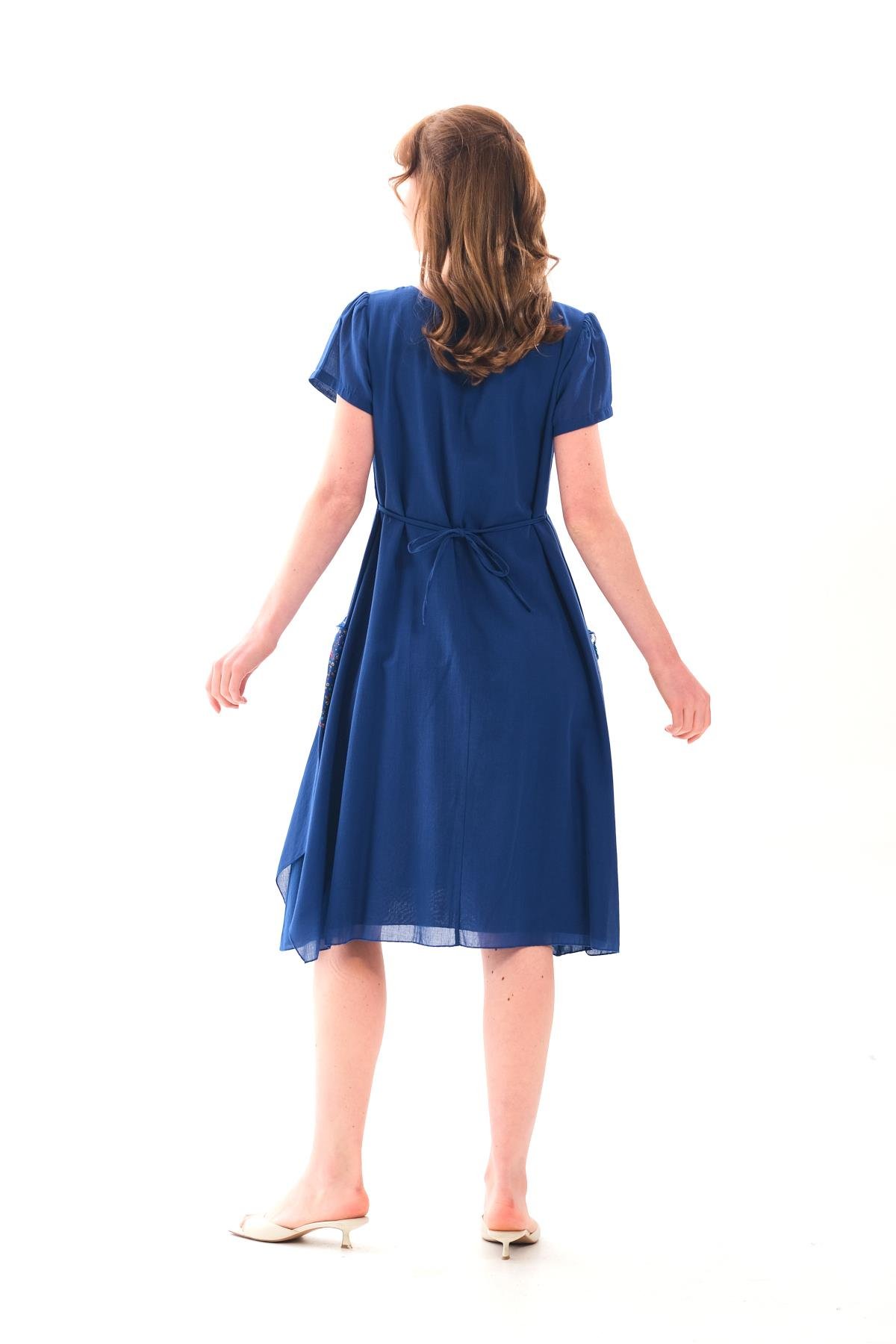 3705 Etek Ucu Asitmetrik Detay Kısa Kol Otantik Pamuk Elbise