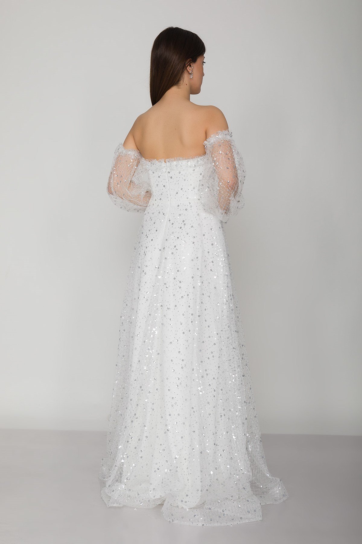 372 KB Öpücük Yaka Serpme Payet ve Simli Prenses Tül Uzun Elbise