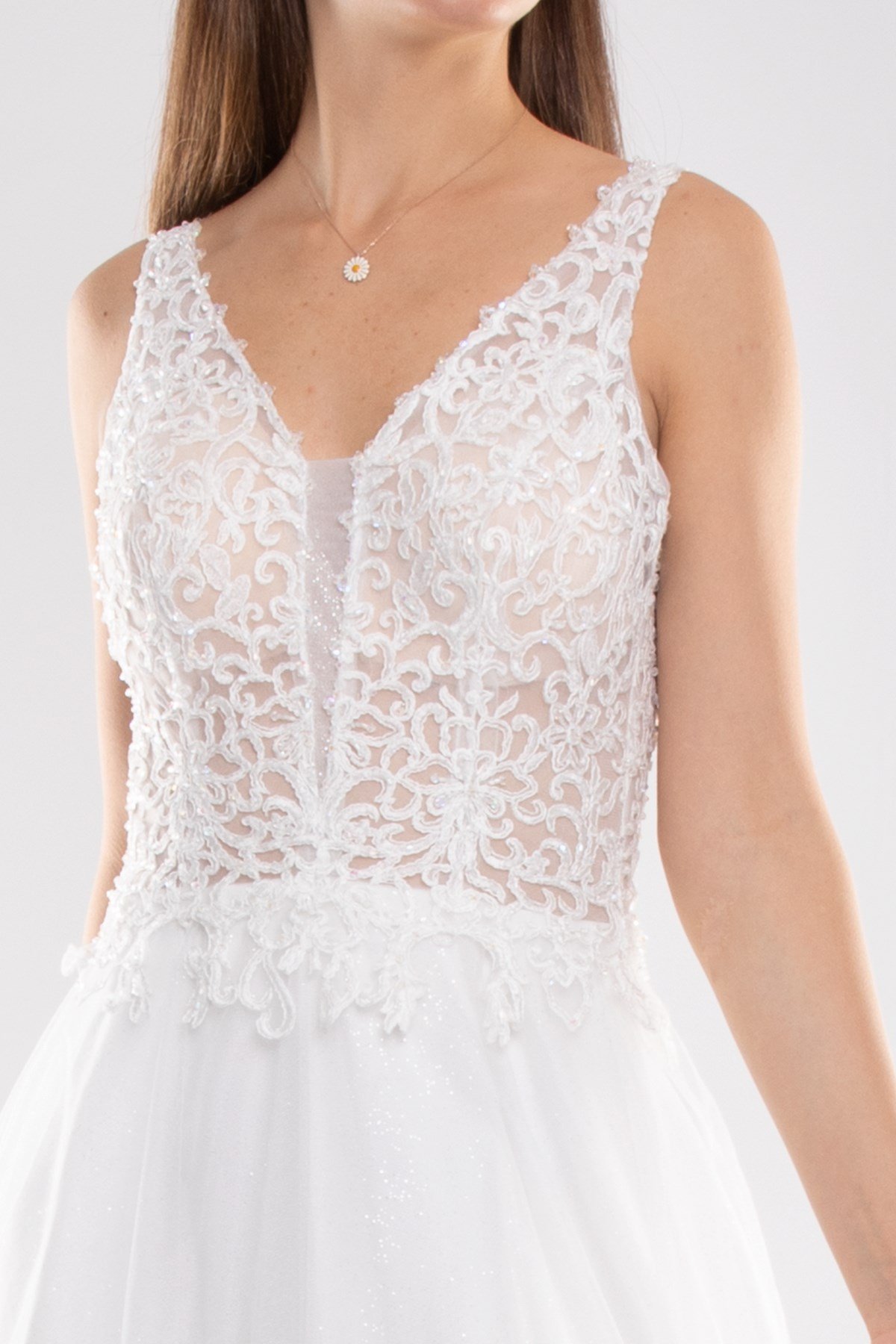 377 Göğüs Boncuklu Güpür İşleme Simli Tül Nişanlık