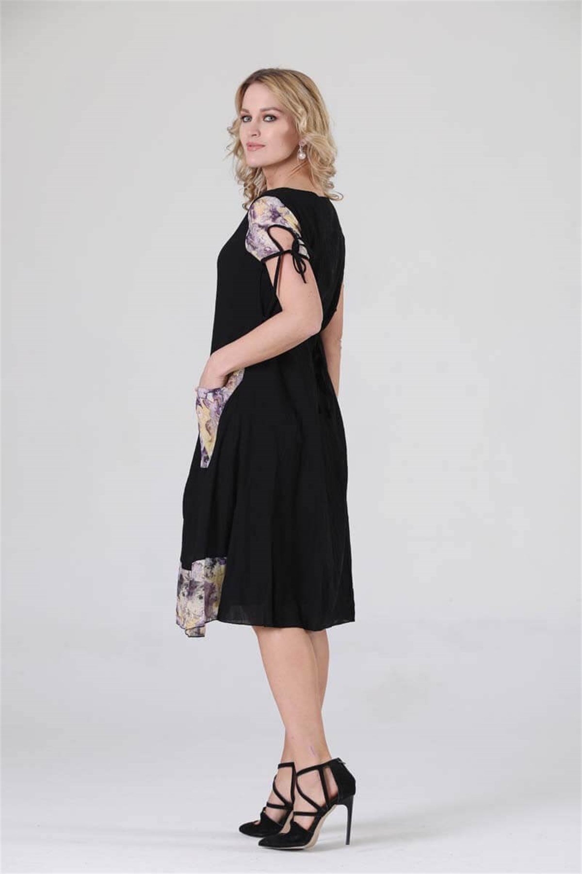 3796 BB Kısa Kollu Cep Yamalı Desenli Pamuklu Otantik Elbise