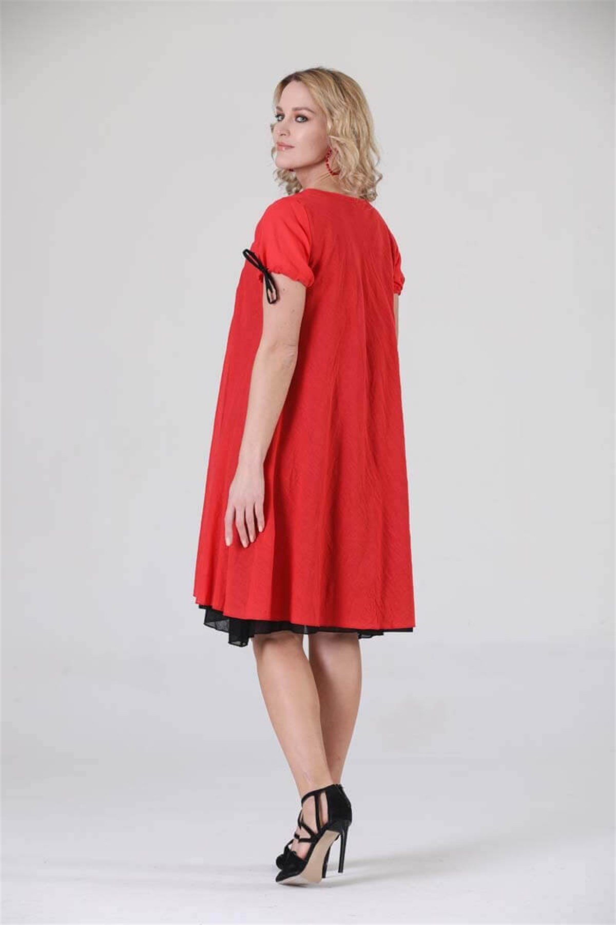 3831 BB Yaka ve Eteği Kanaviçe İşli İpli Pamuk Otantik Elbise