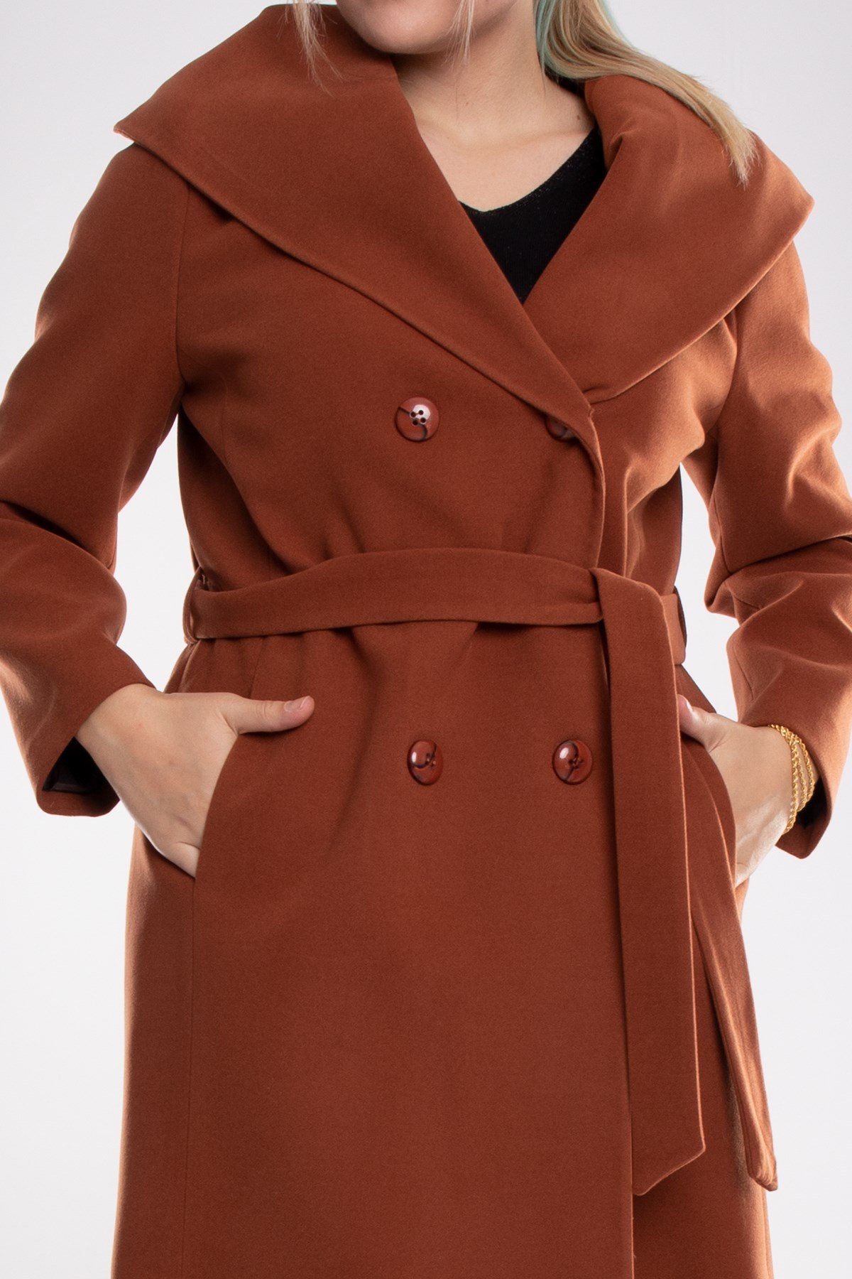 3844 P.M. Şalyaka Kapüşonlu Kuşaklı Midiboy Kadın Kaşe Kaban