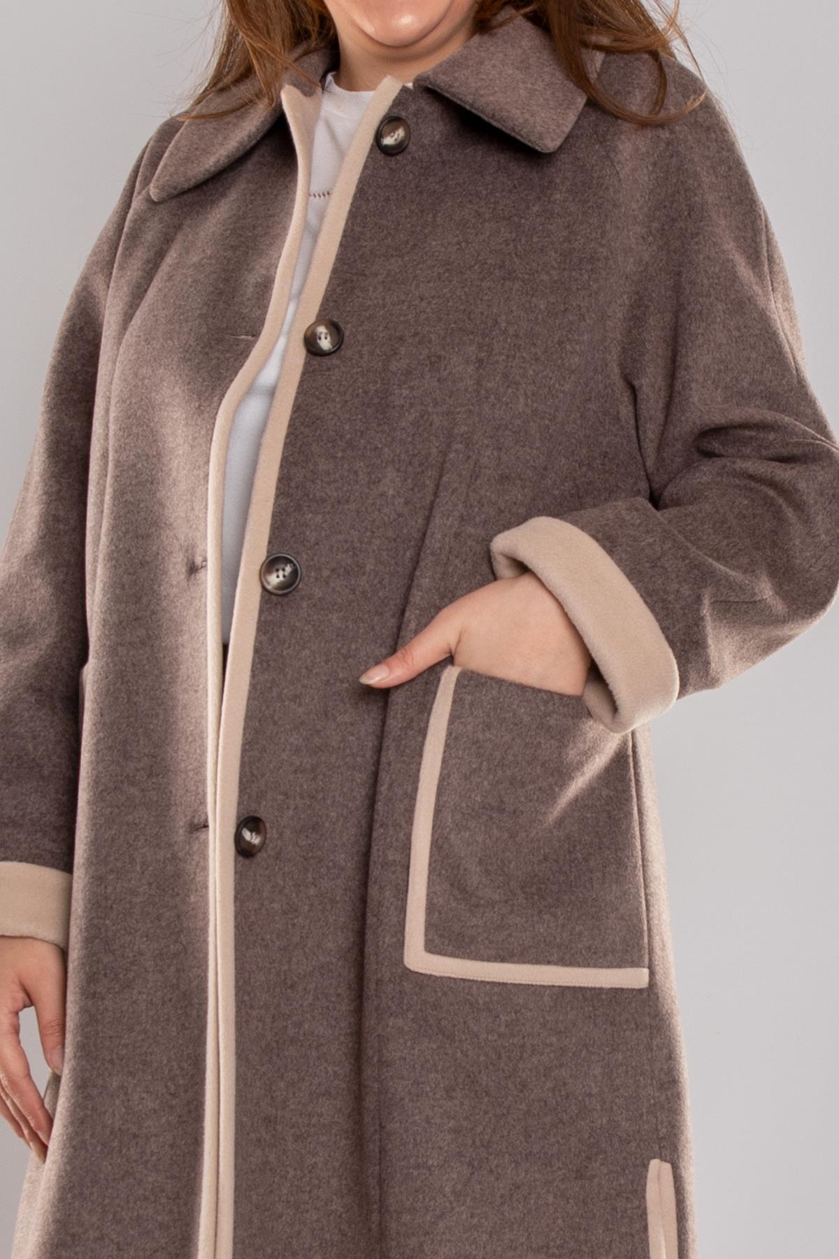 3947 Büyük Beden Kasha Eteği Yırtmaçlı İki Renkli Düğme Detay Kaşe Kaban